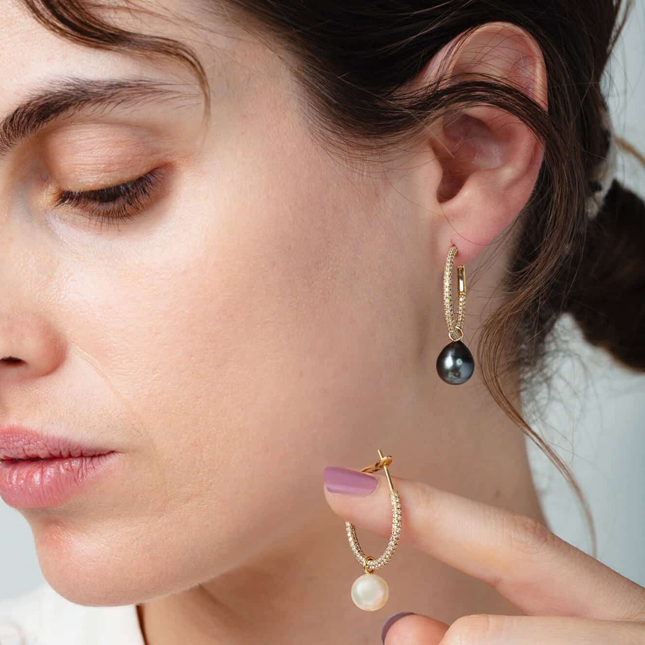 18k yellow gold hoops fully dressed with natural diamonds — Melina Fachidis (3)