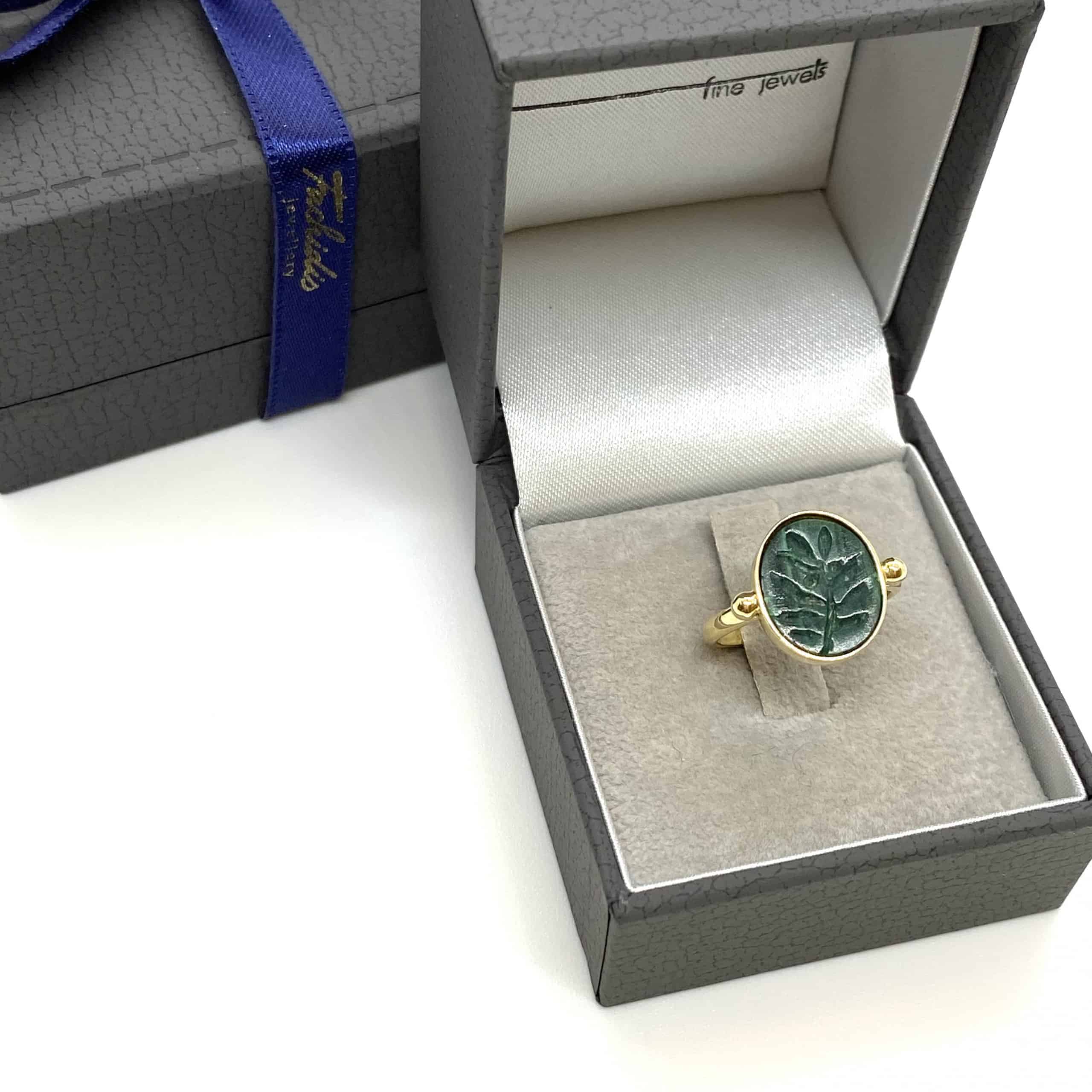 Malachite carved signet ring — Melina Fachidis (3)