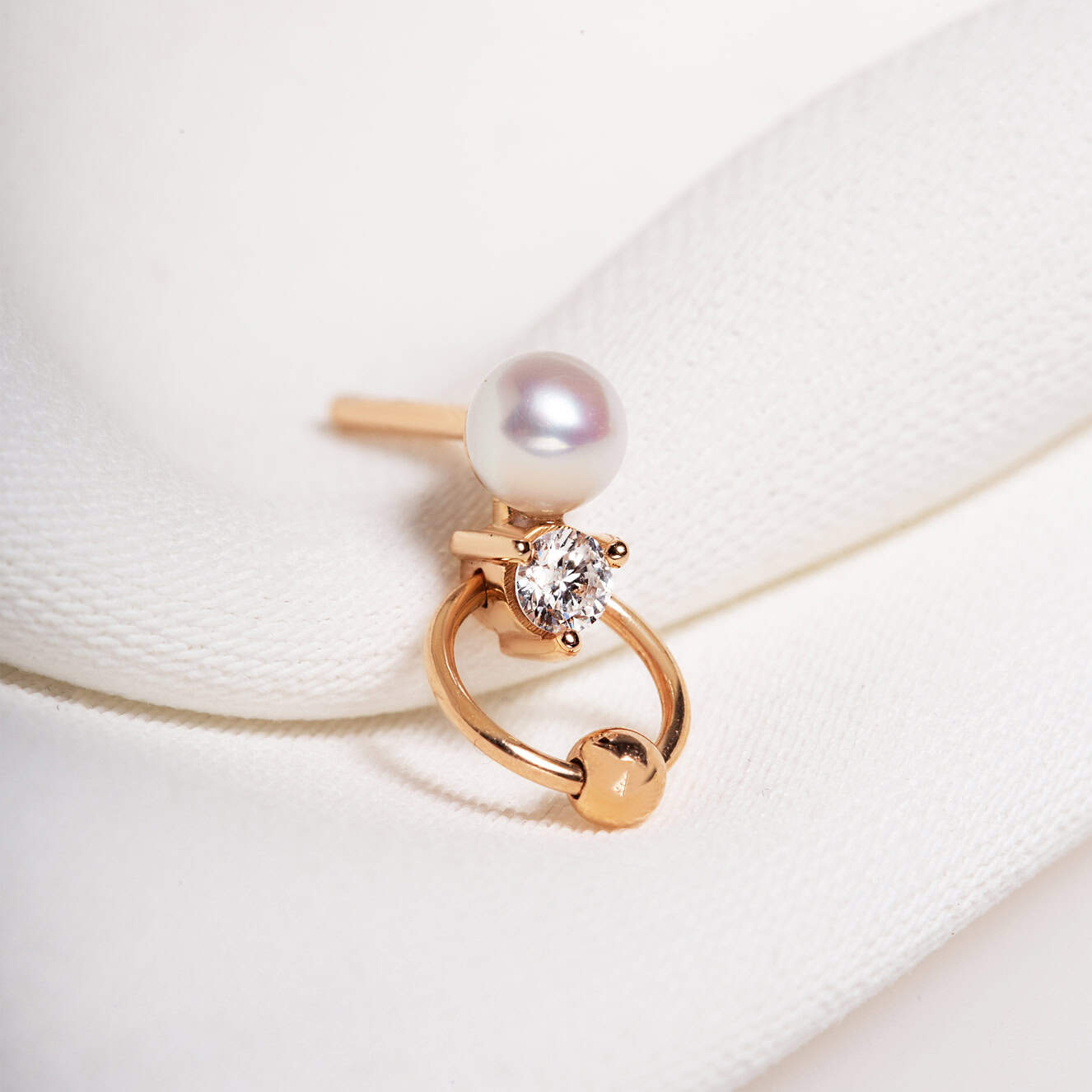 Long studs with pearls — Melina Fachidis (2)