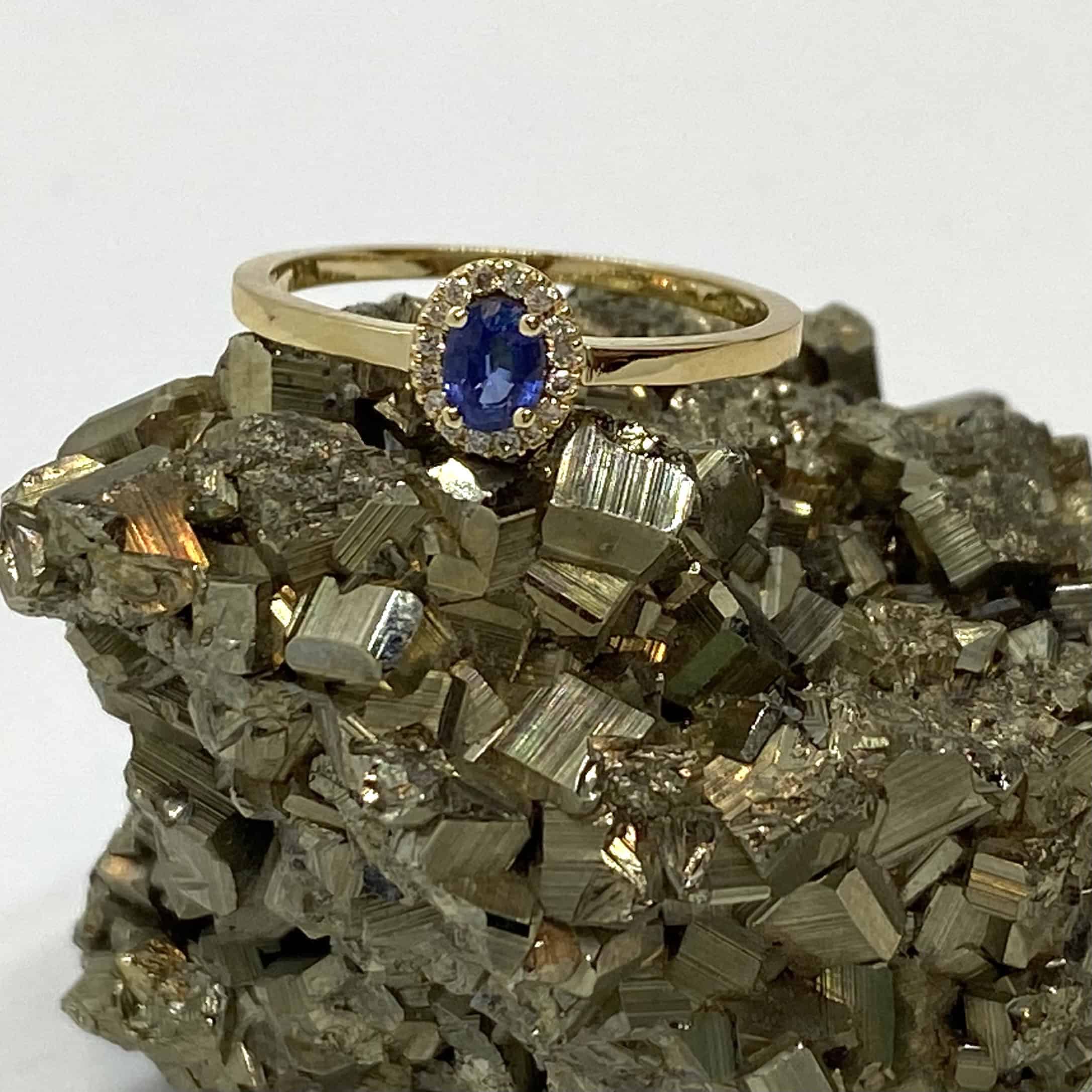 Blue sapphire Rosetta ring — Melina Fachidis (2)