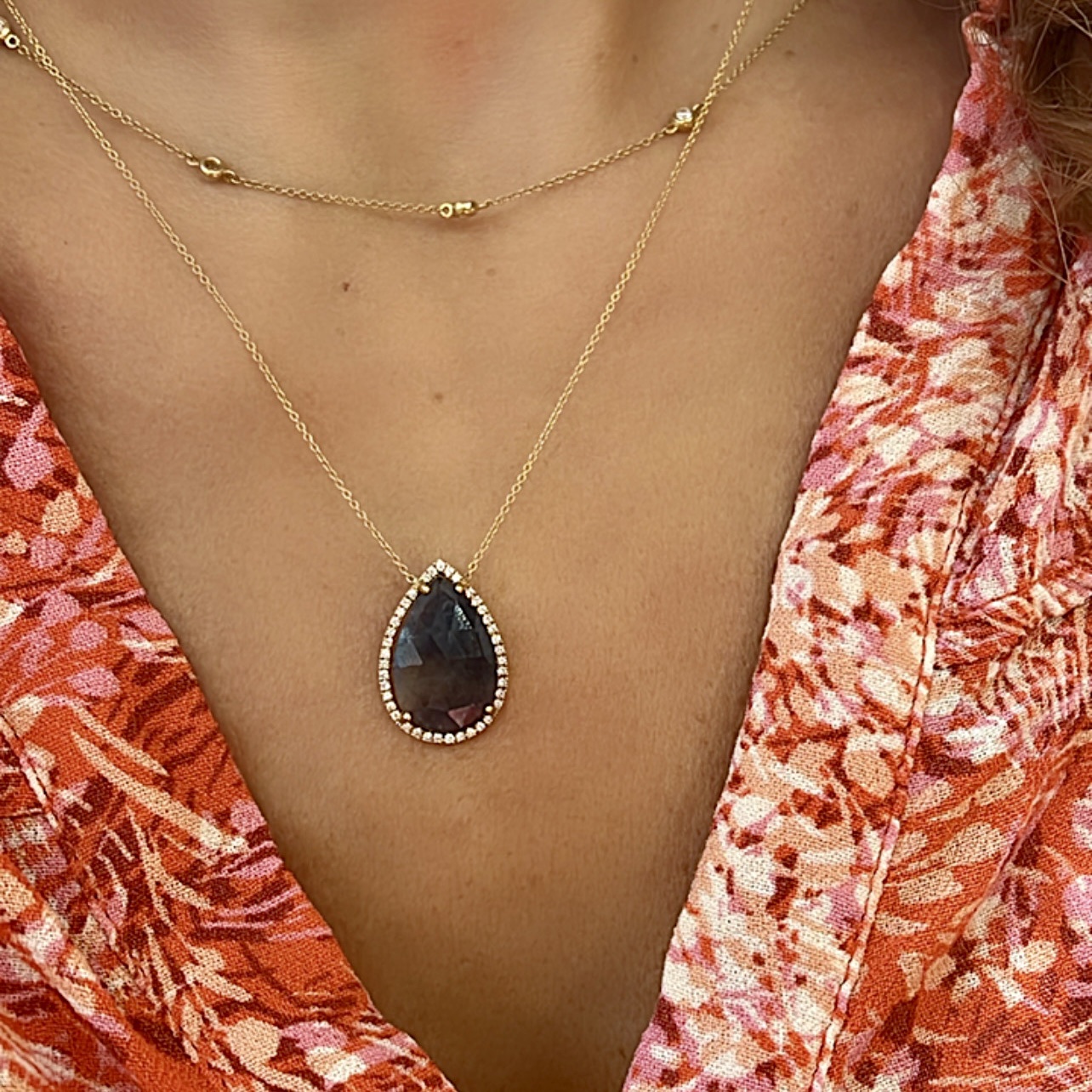 Drop sapphire pendant with diamonds — Melina Fachidis (3)