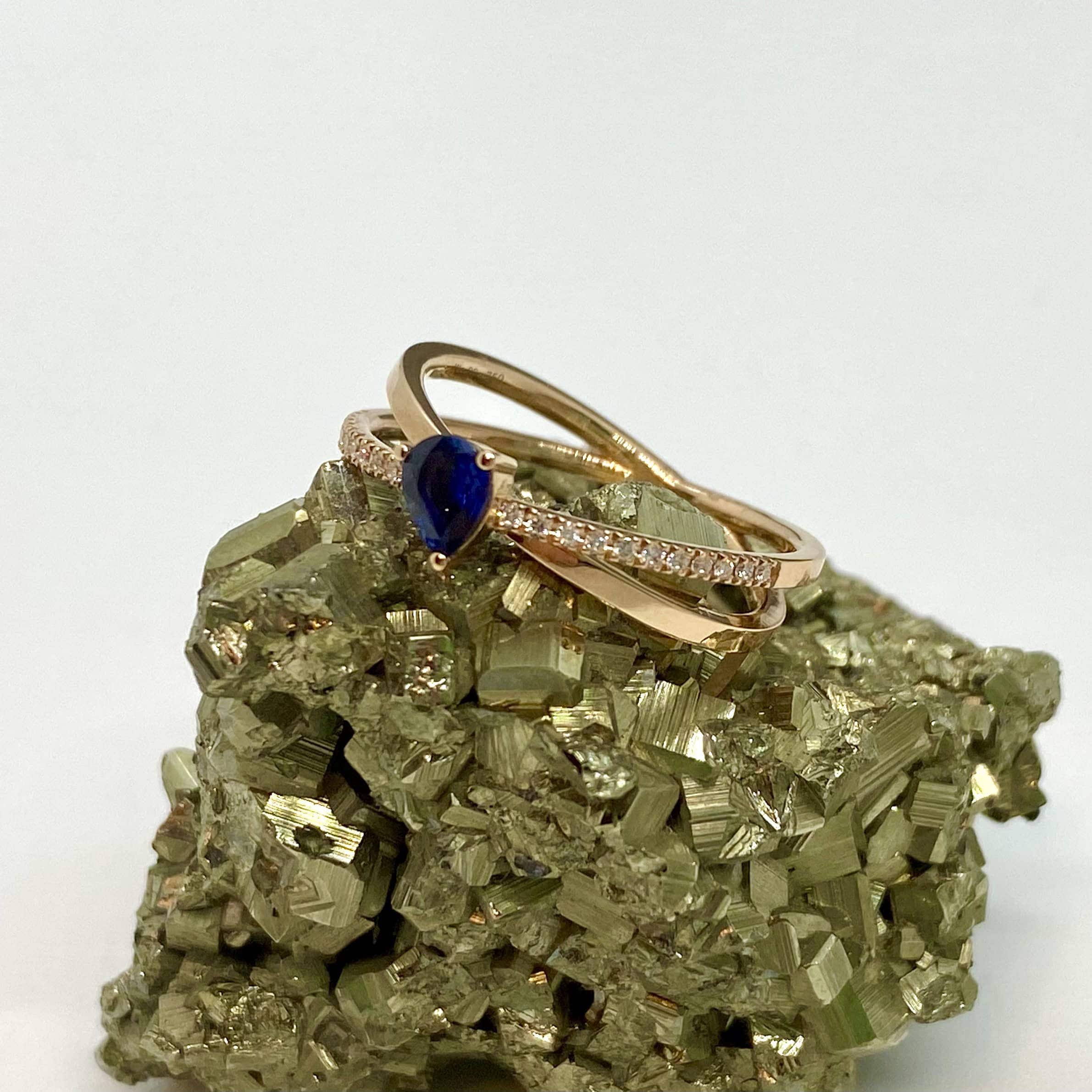 Criss cross sapphire drop ring — Melina Fachidis (2)