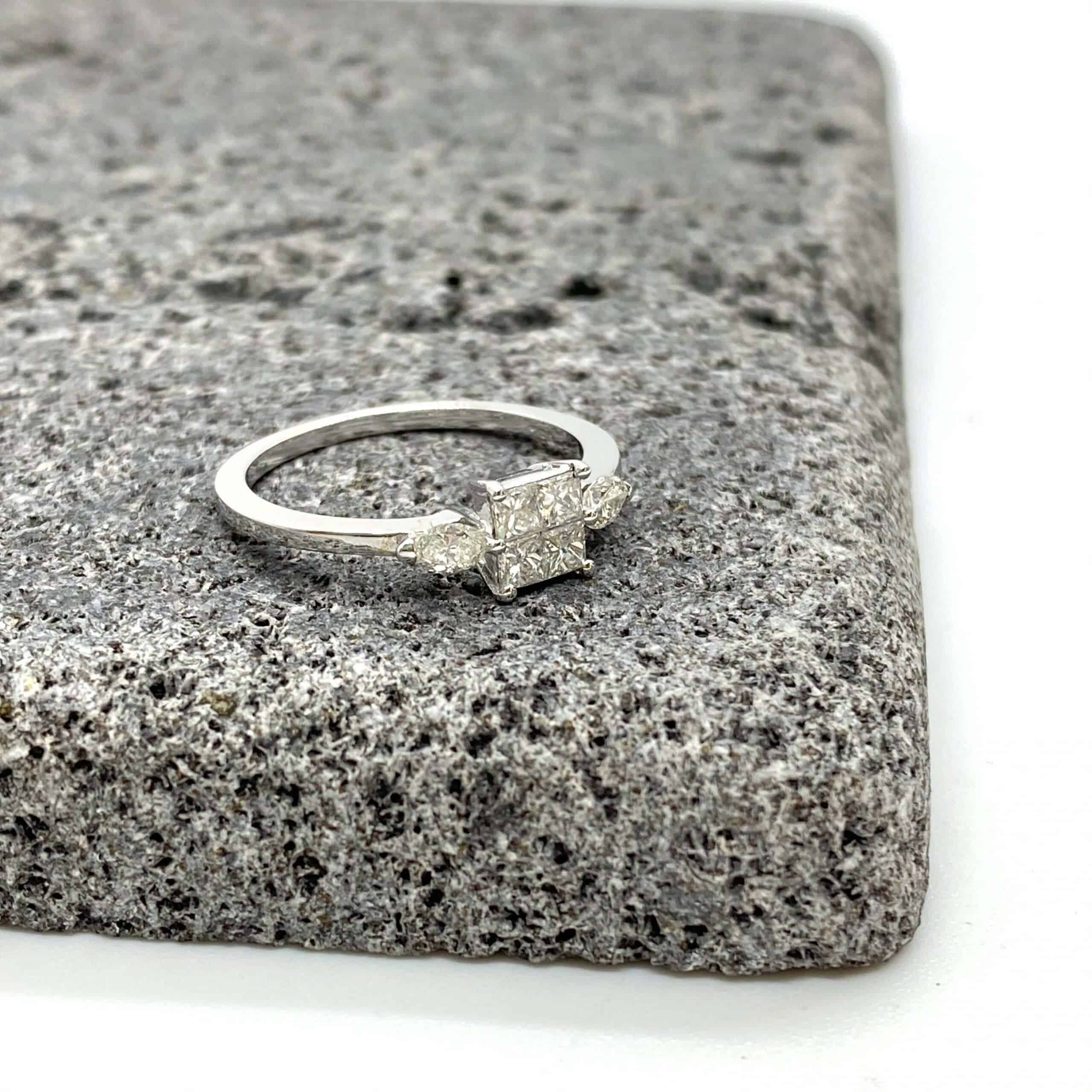 Carré princesse cut invisible diamond ring — Melina Fachidis (4)