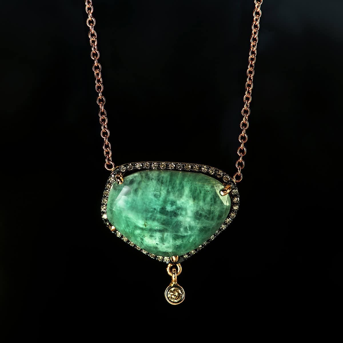 Flat emerald pendant with diamonds — Melina Fachidis (3)