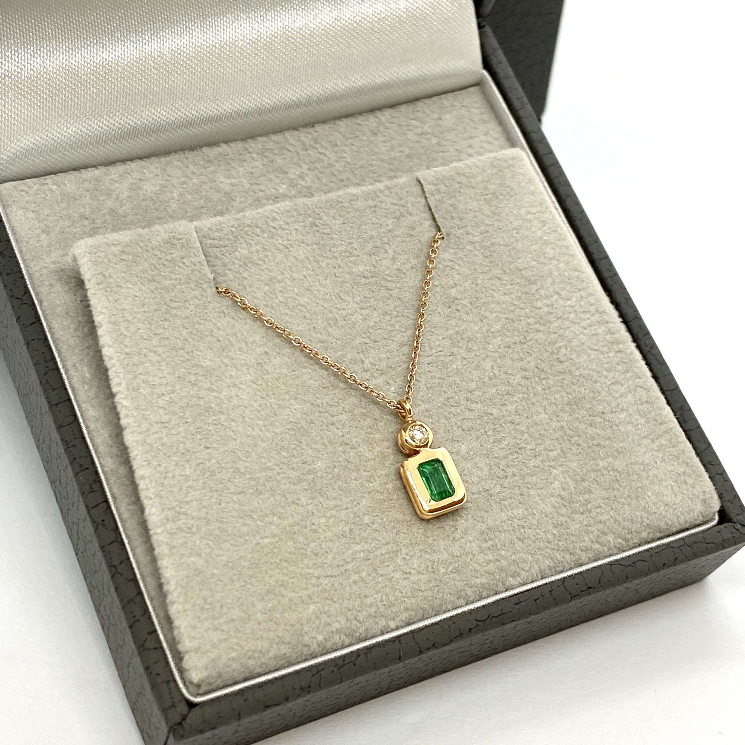 Emerald and diamond geometric pendant — Melina Fachidis (5)
