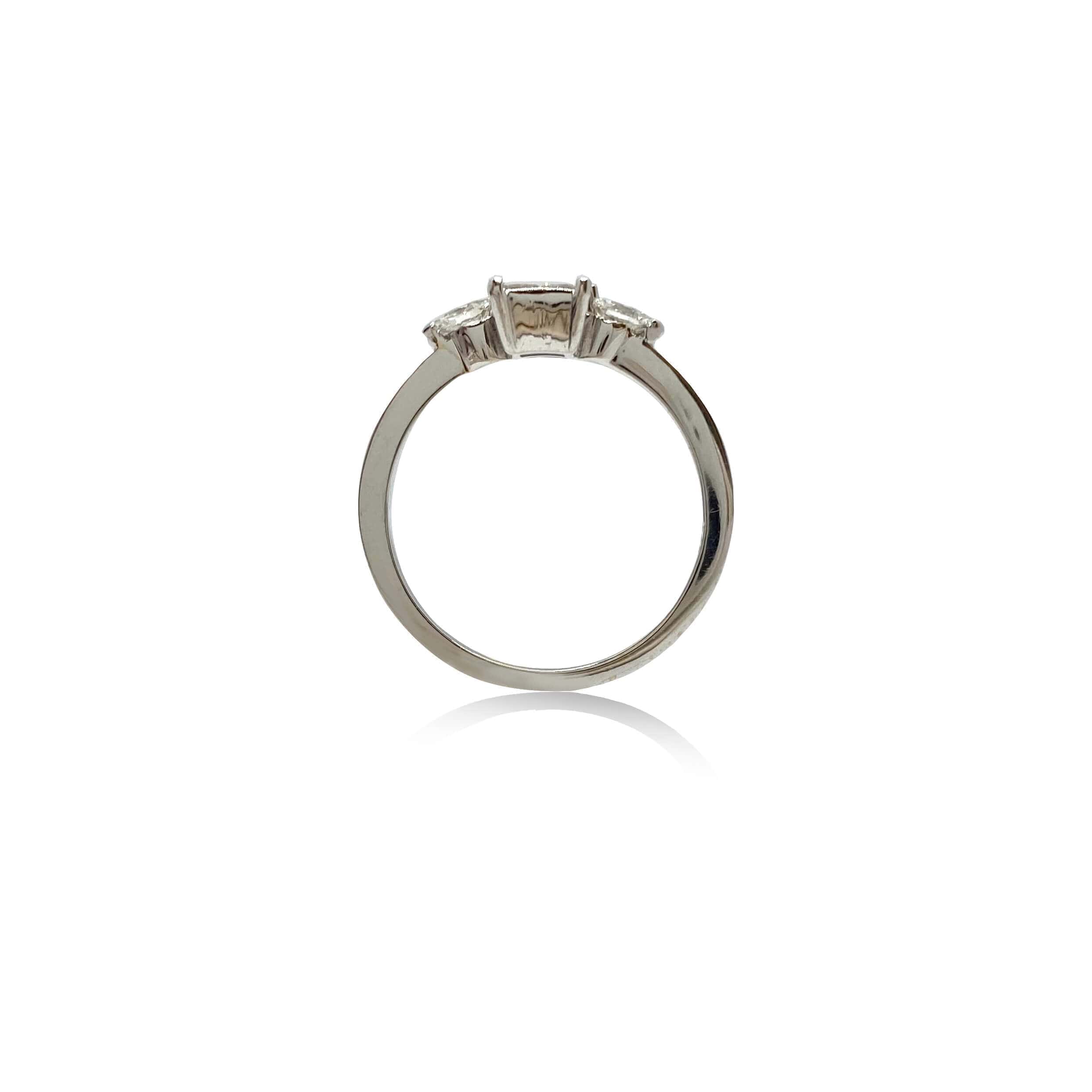 Carré princesse cut invisible diamond ring — Melina Fachidis (2)