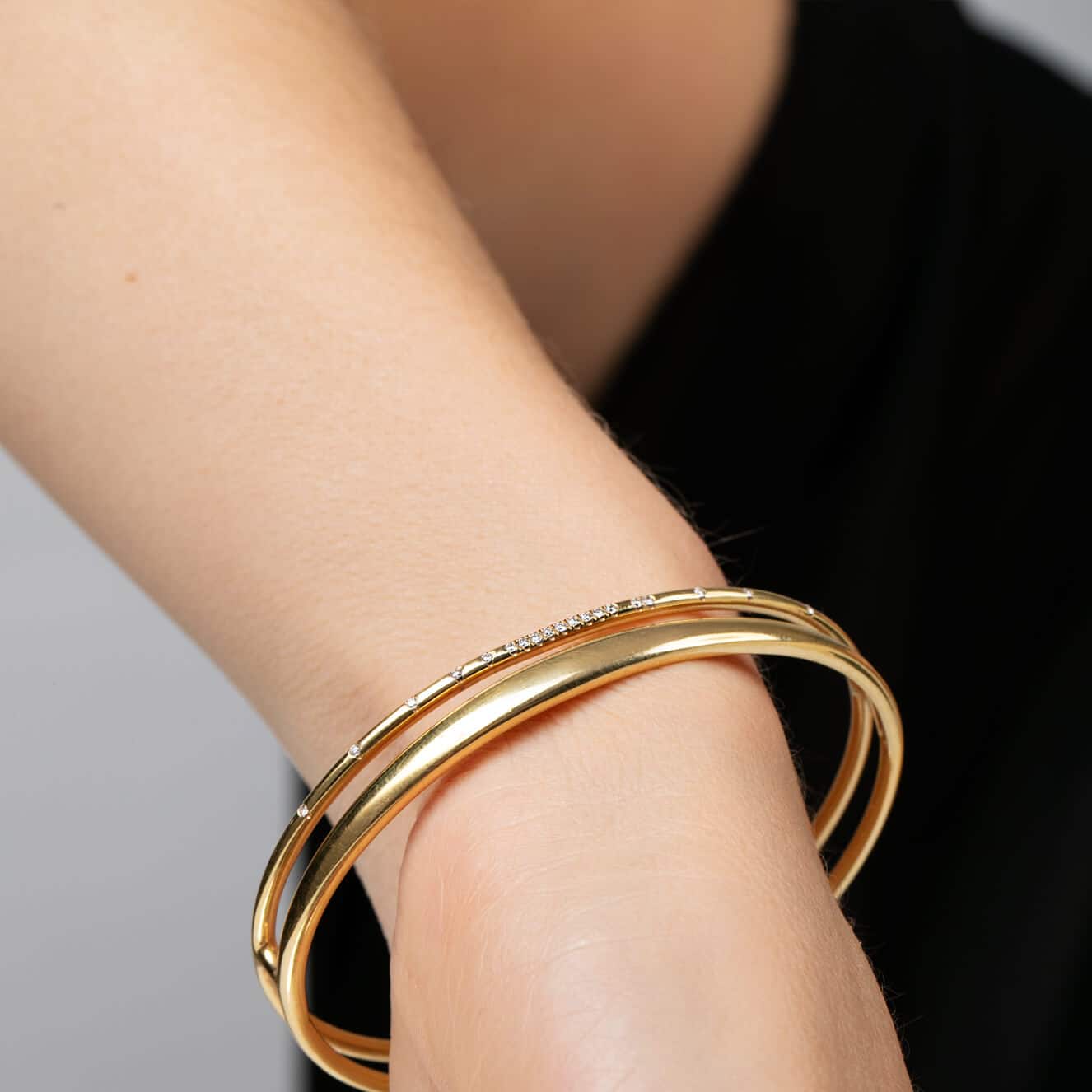 Double diamond yellow gold 18k cuff bracelet — Melina Fachidis (3)