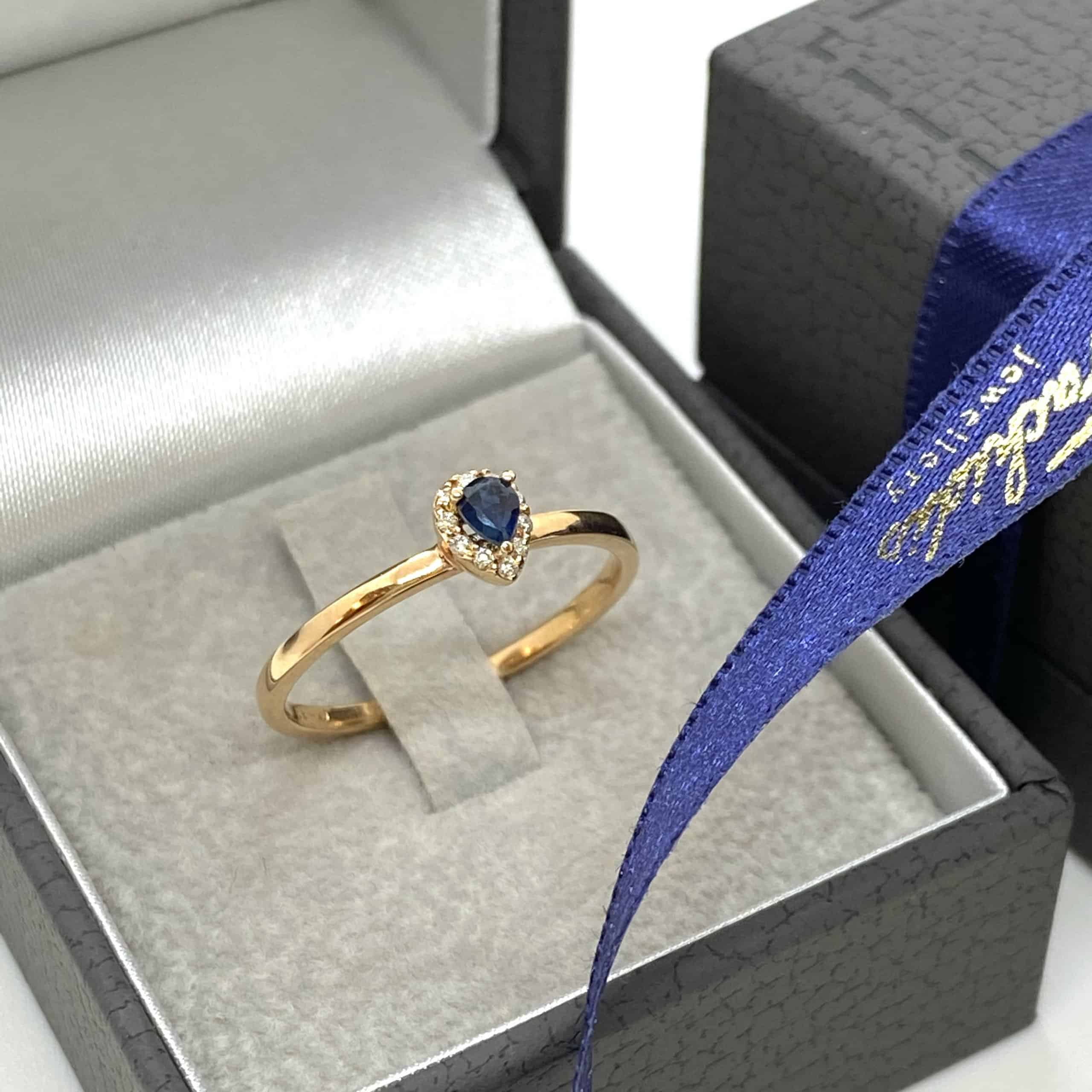 Pear shape sapphire/diamond fine ring — Melina Fachidis (3)