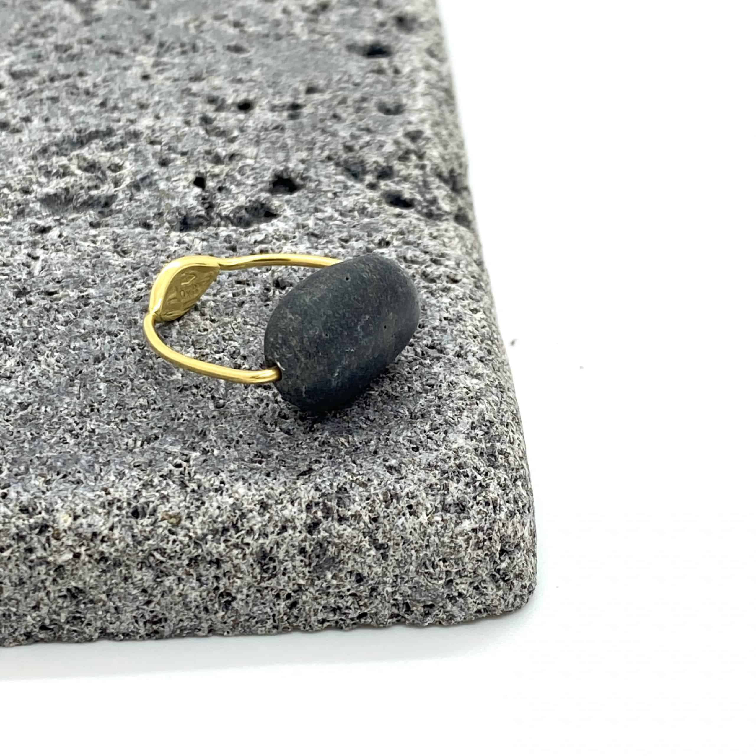 Sea pebble gold wire ring — Melina Fachidis (5)