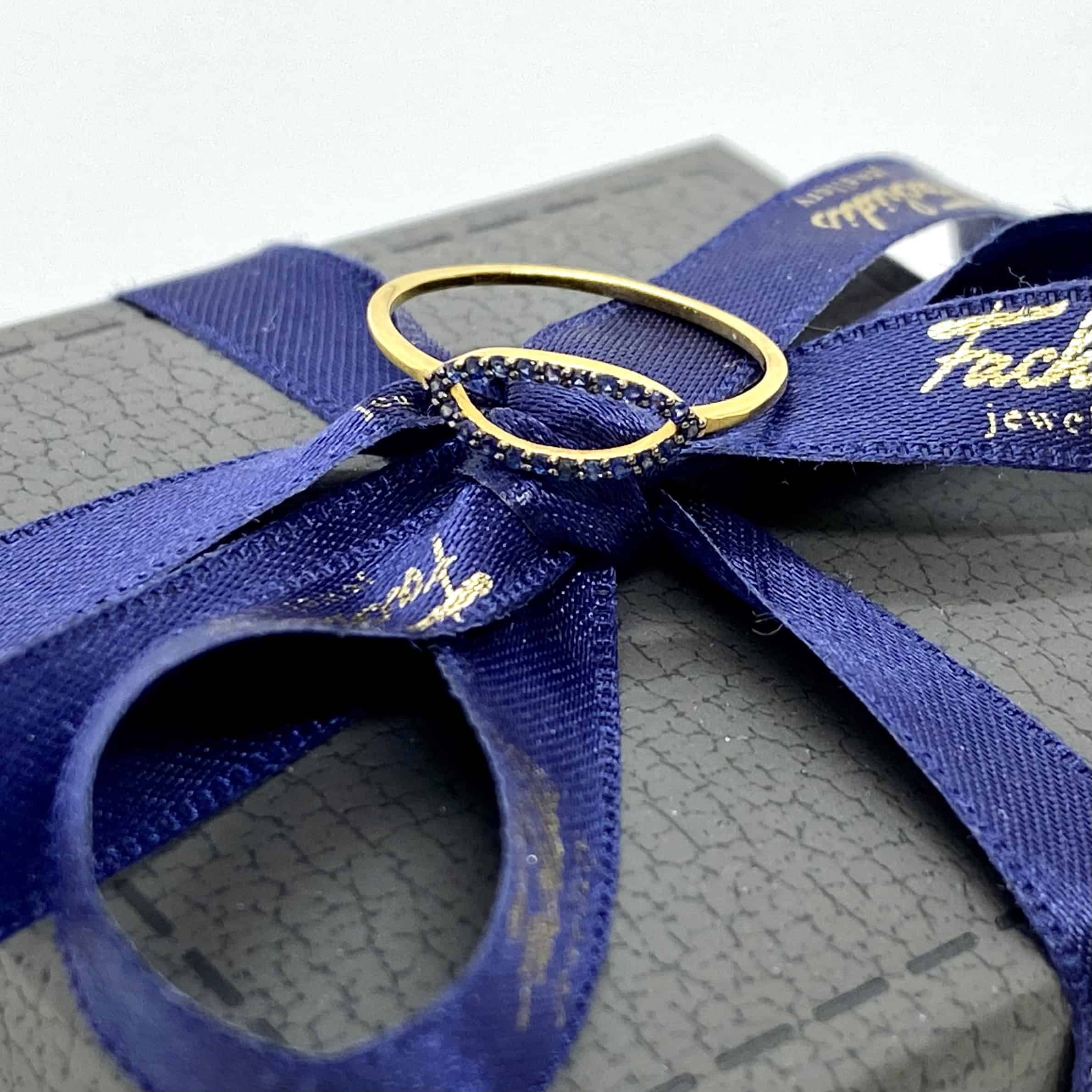Oval design blue sapphire ring — Melina Fachidis (4)