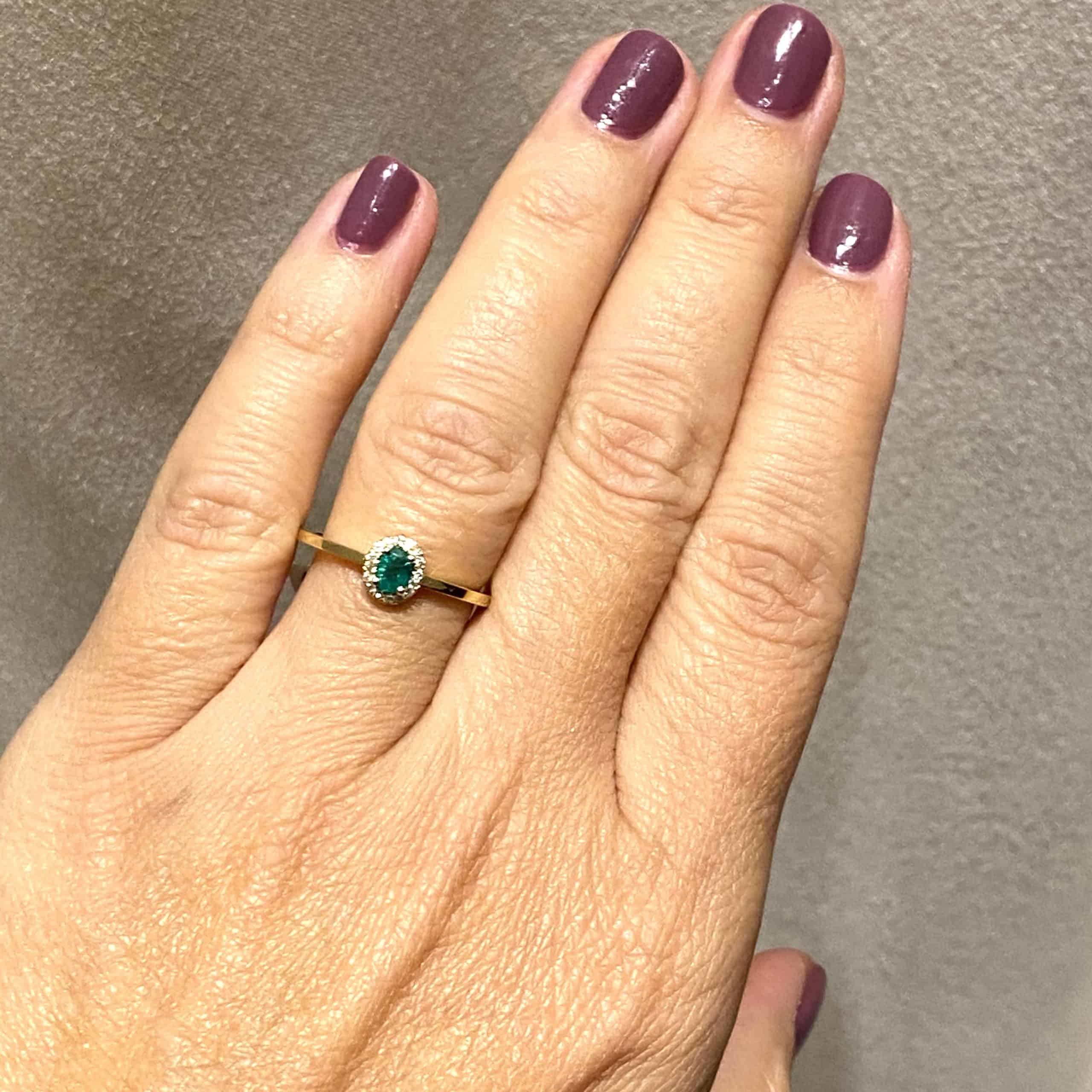 Oval emerald rosetta ring — Melina Fachidis (6)