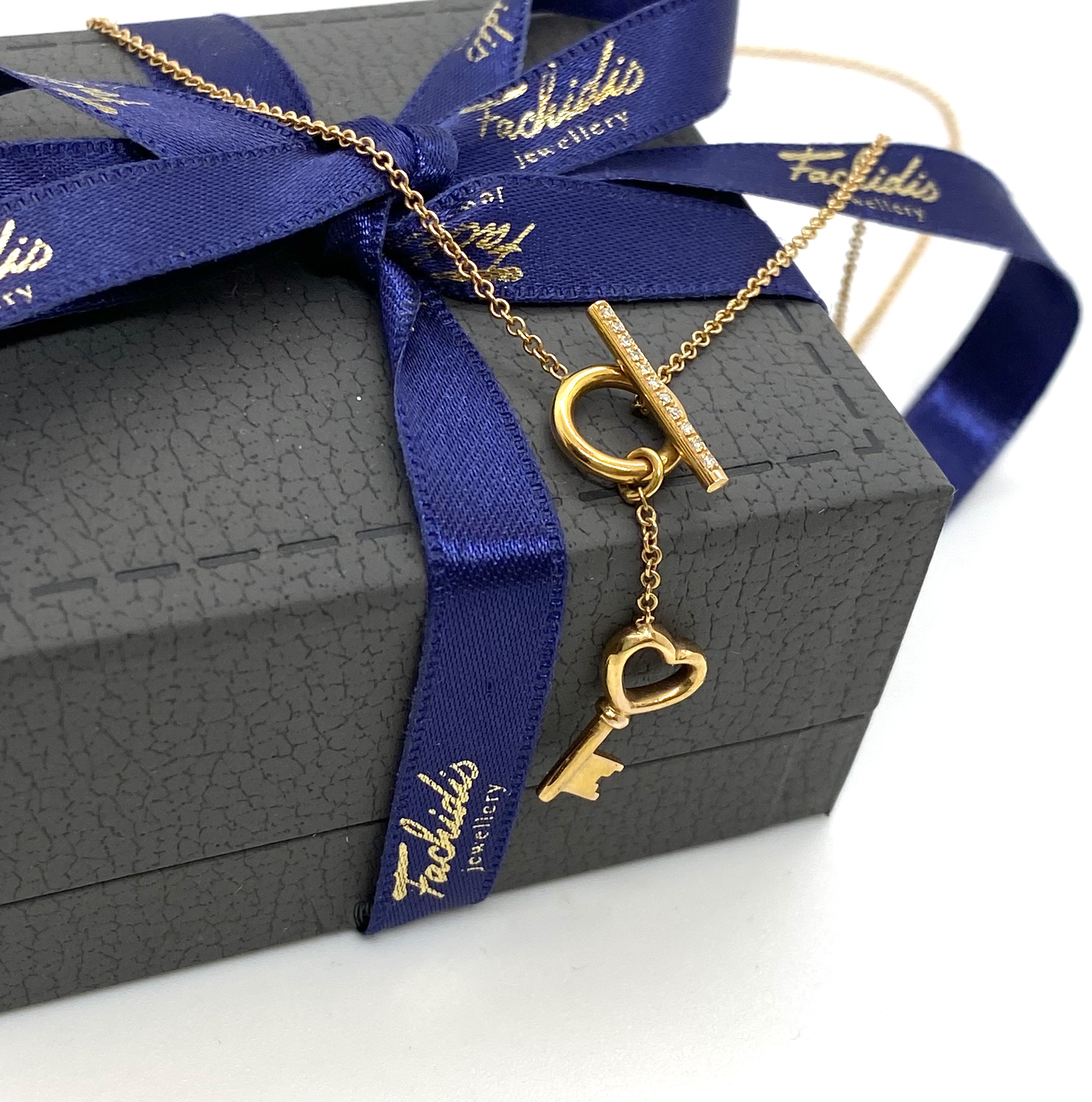 Heart-key diamond necklace — Melina Fachidis (4)