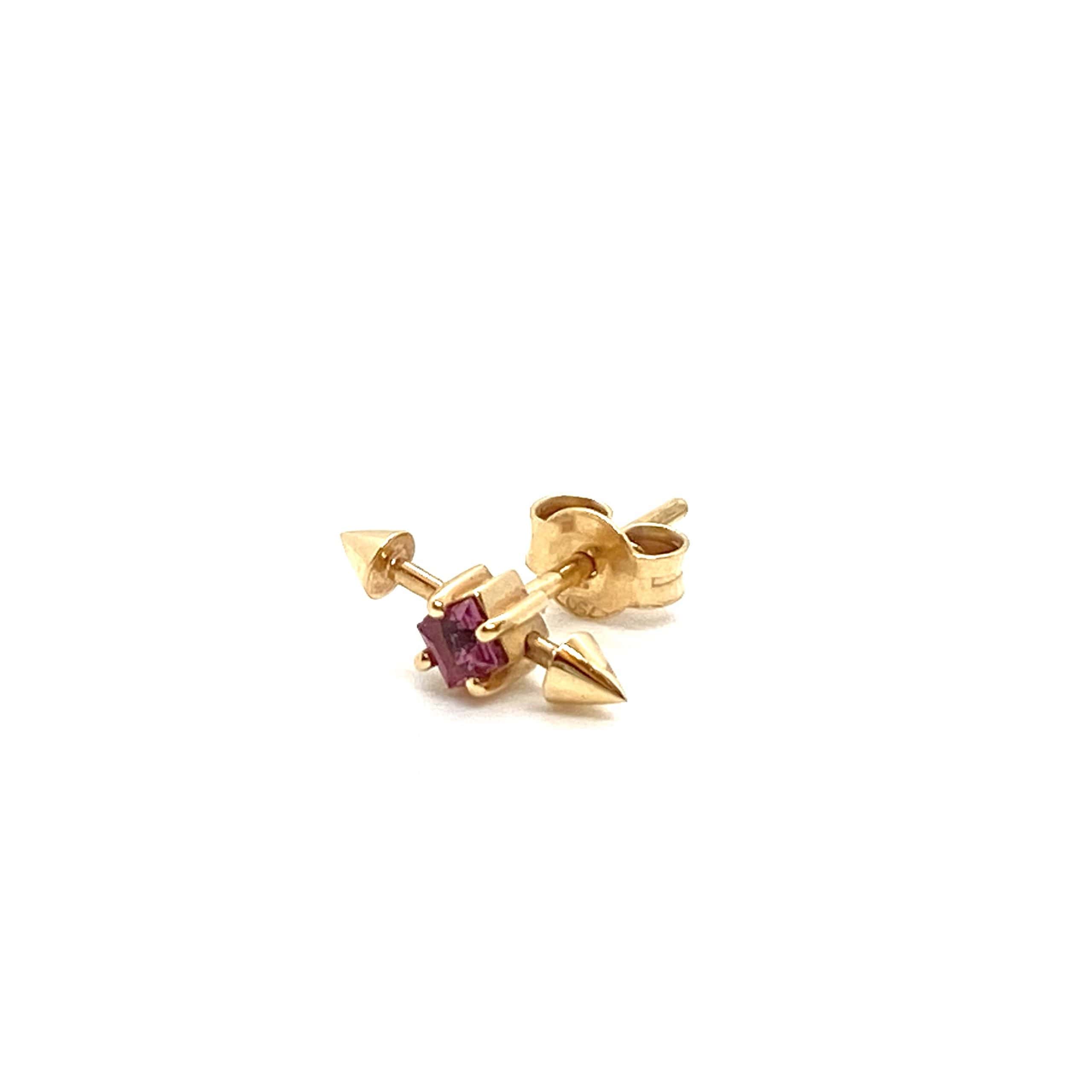 Stud arrow single earring — Melina Fachidis