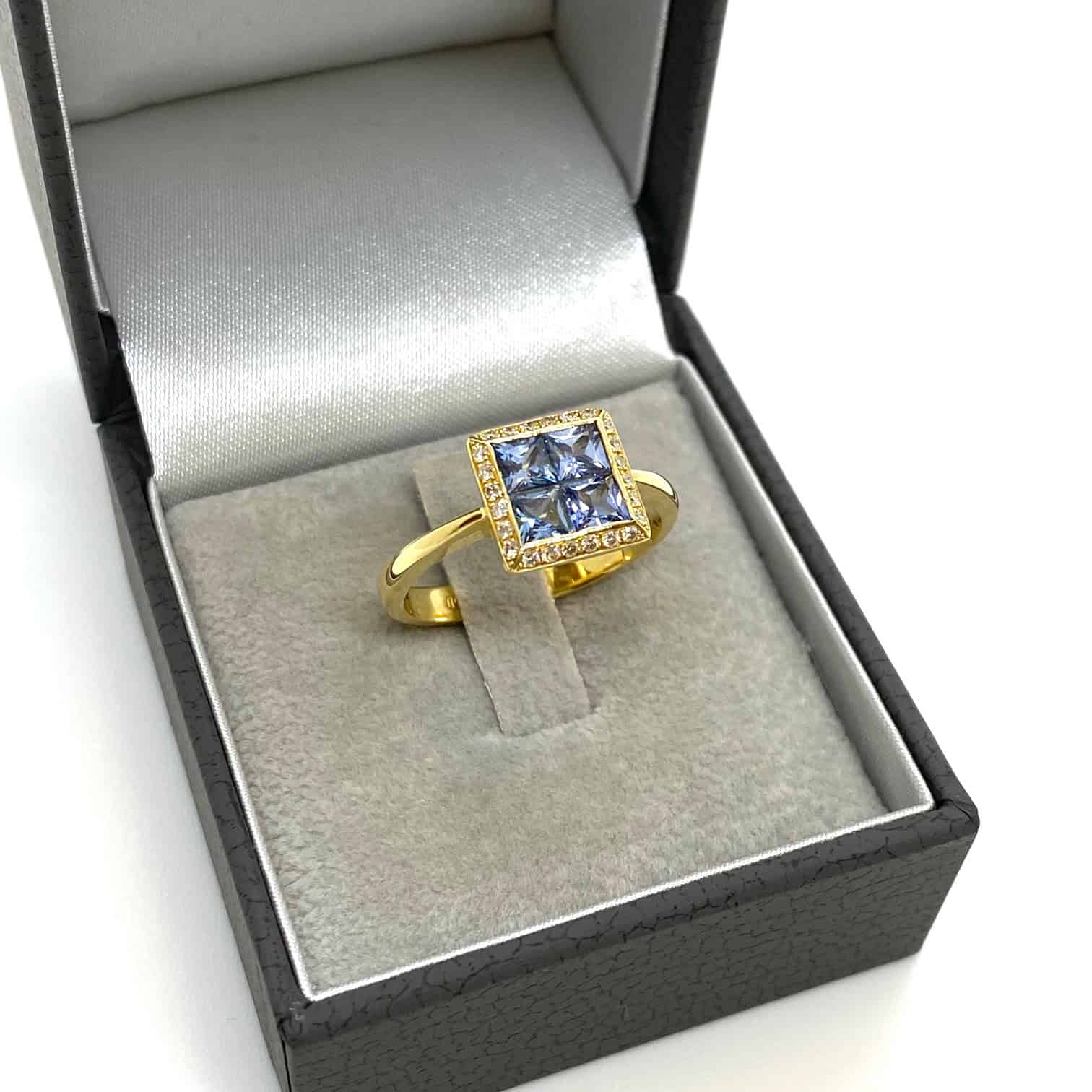 Princess cut sapphires and diamonds ring — Melina Fachidis (3)