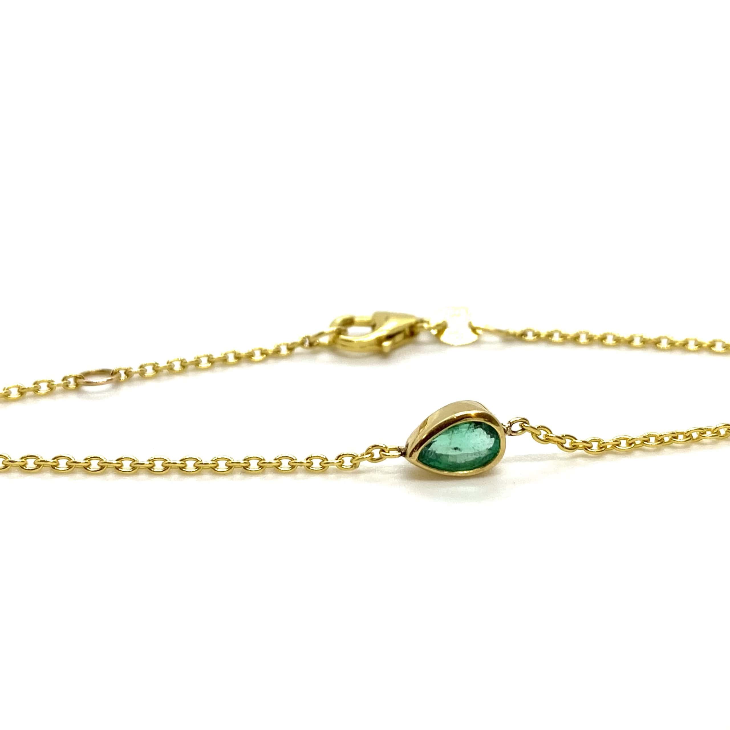 Pear-shaped emerald gold chain bracelet — Melina Fachidis (3)