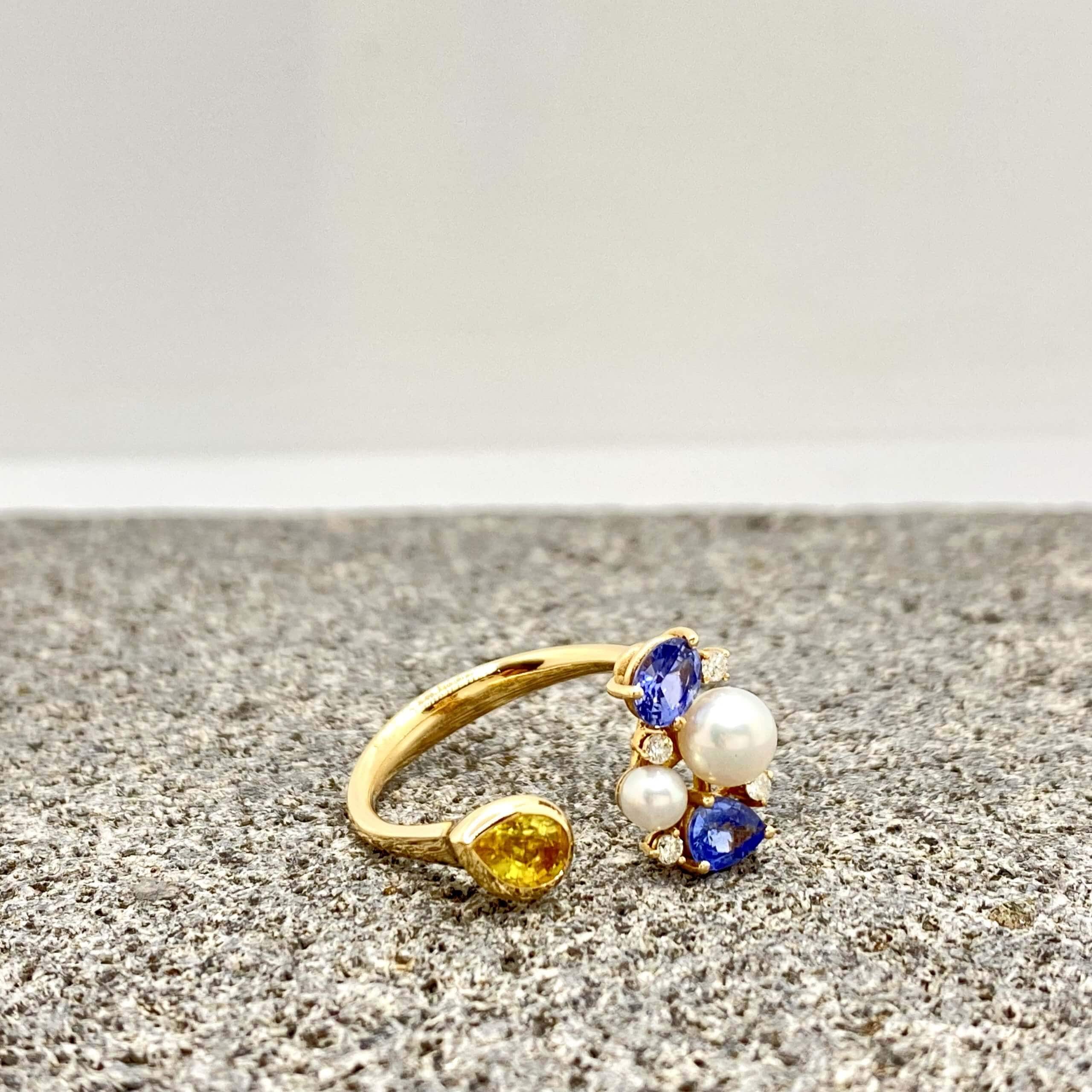 Blue yellow sapphire cluster ring with diamonds pearls — Melina Fachidis (6)
