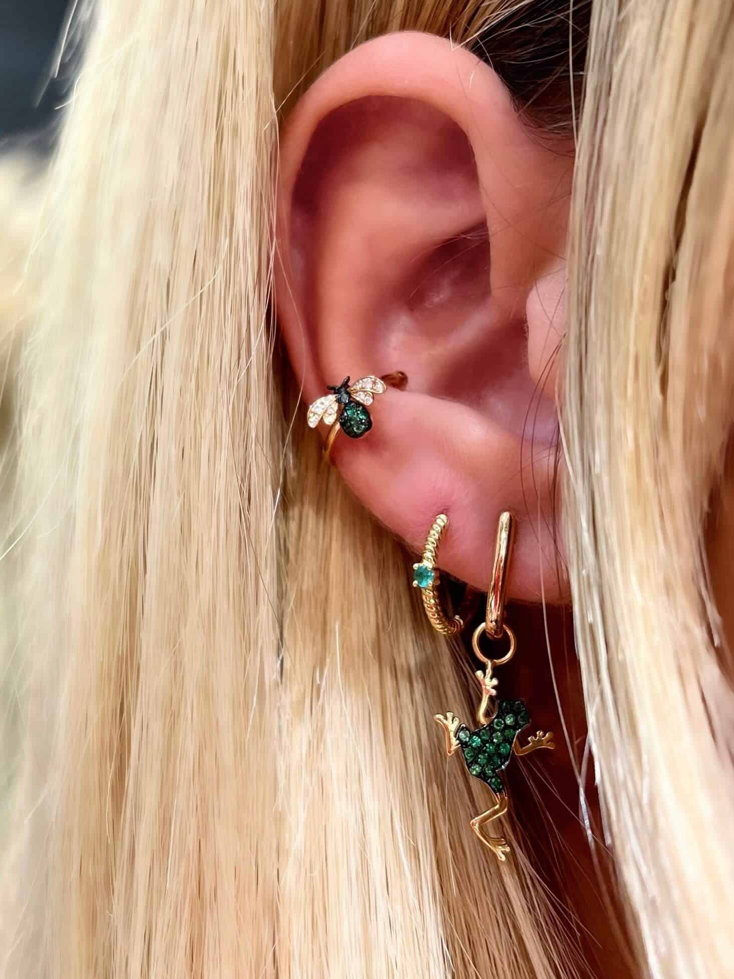 Fine small twisted hoops with emerald — Melina Fachidis (4)