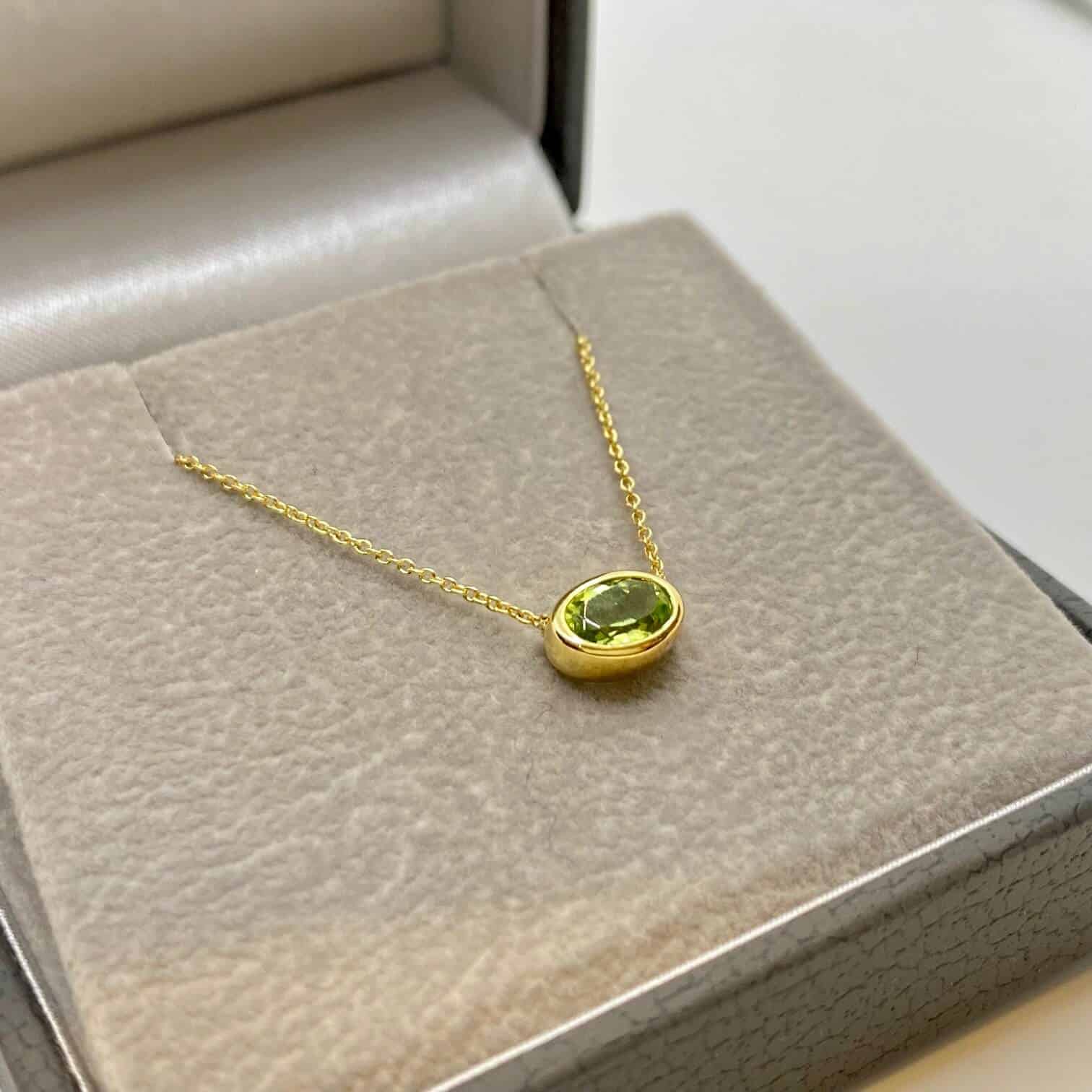 Oval peridot chain necklace — Melina Fachidis (3)