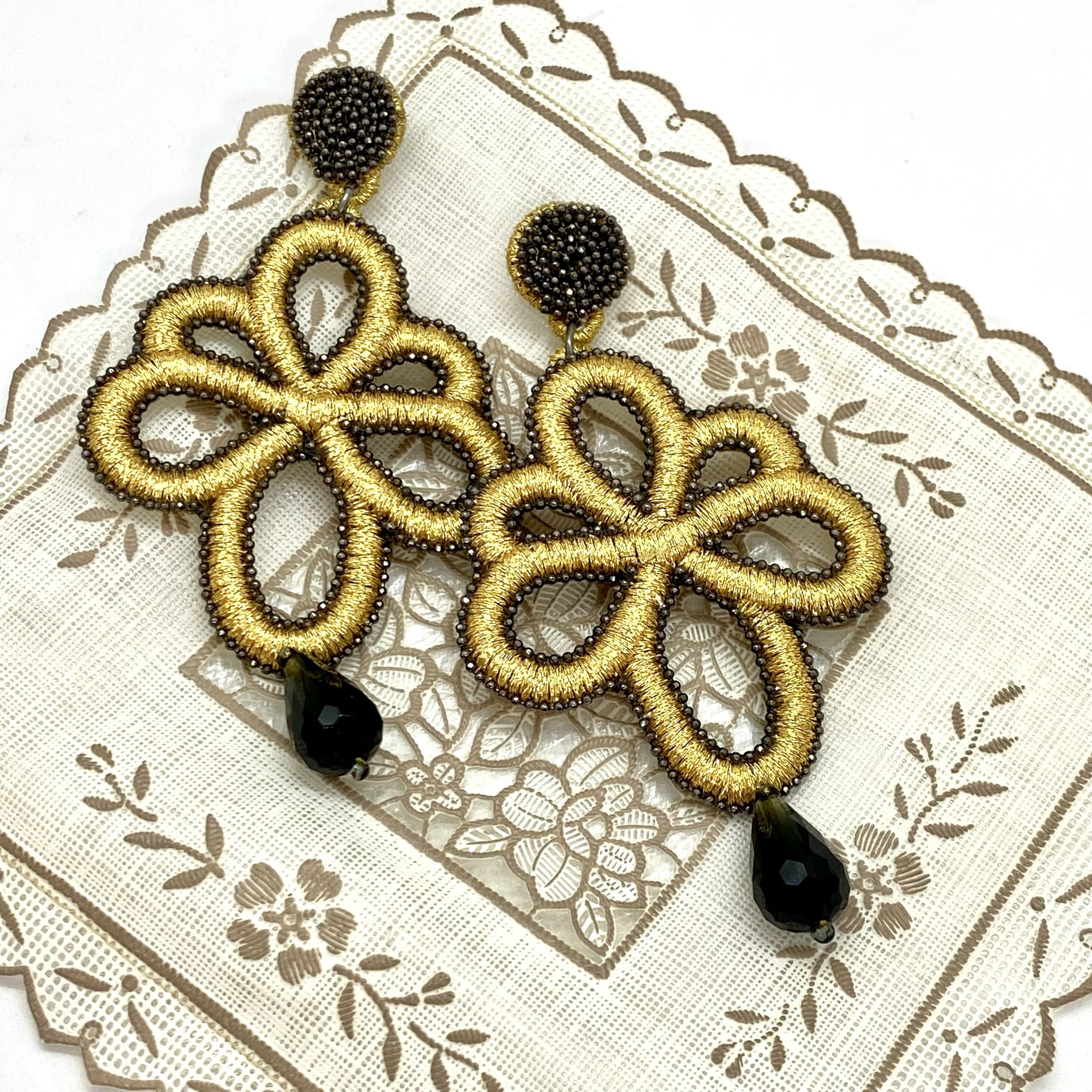 Amélie Channel golden earrings — Melina Fachidis (3)