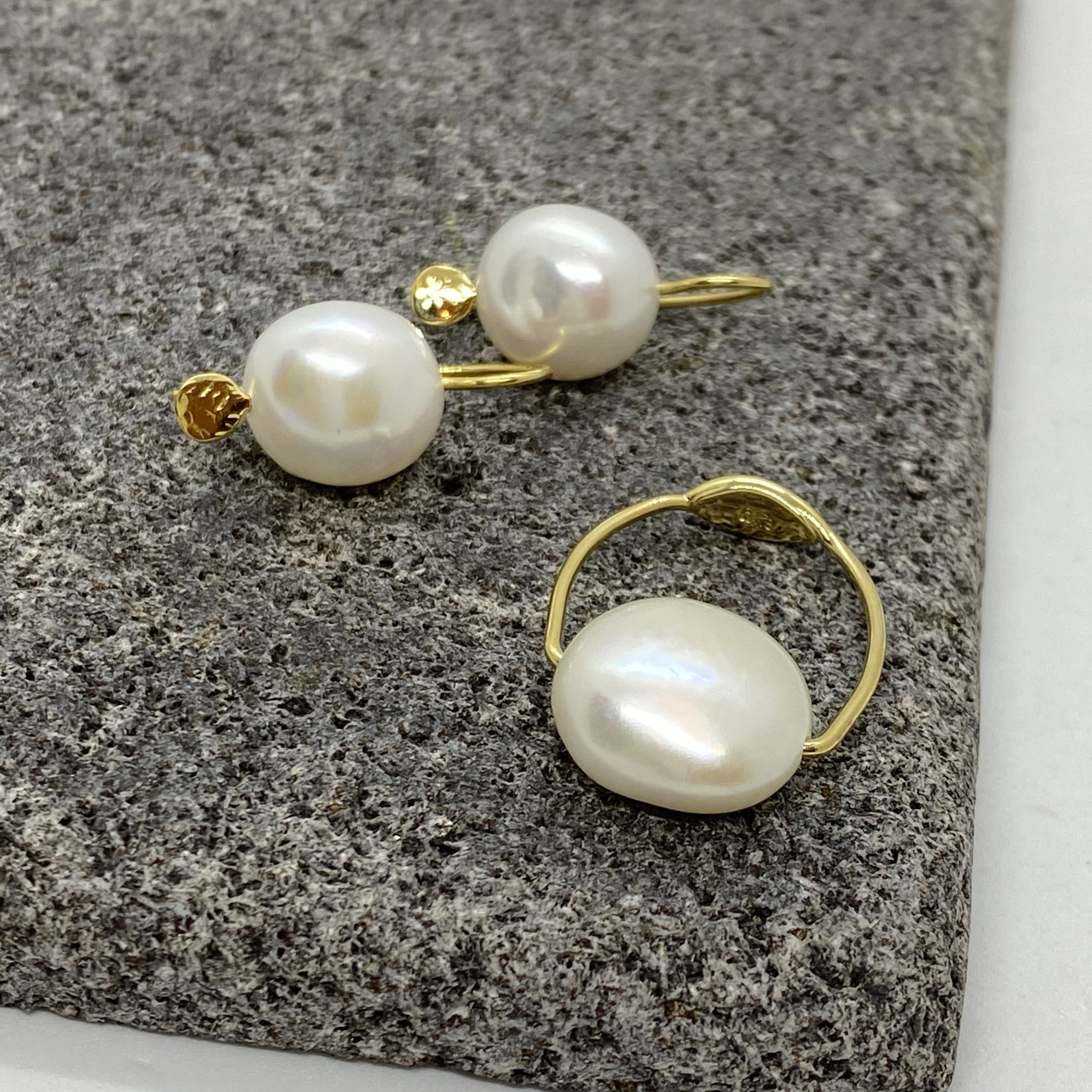 Pearl earrings on a gold wire — Melina Fachidis (3)