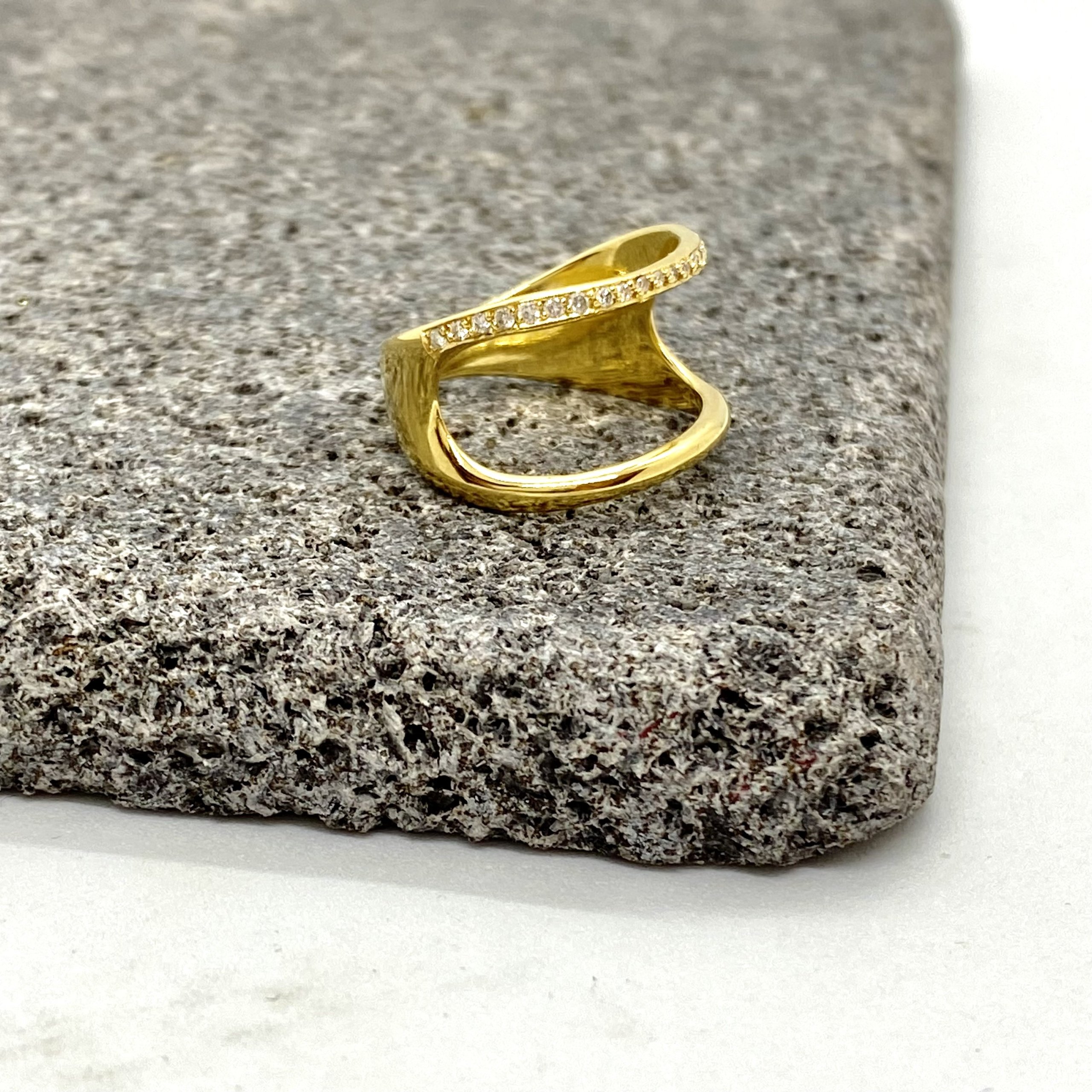 Chevalier ring two lines minimal design — Melina Fachidis (8)