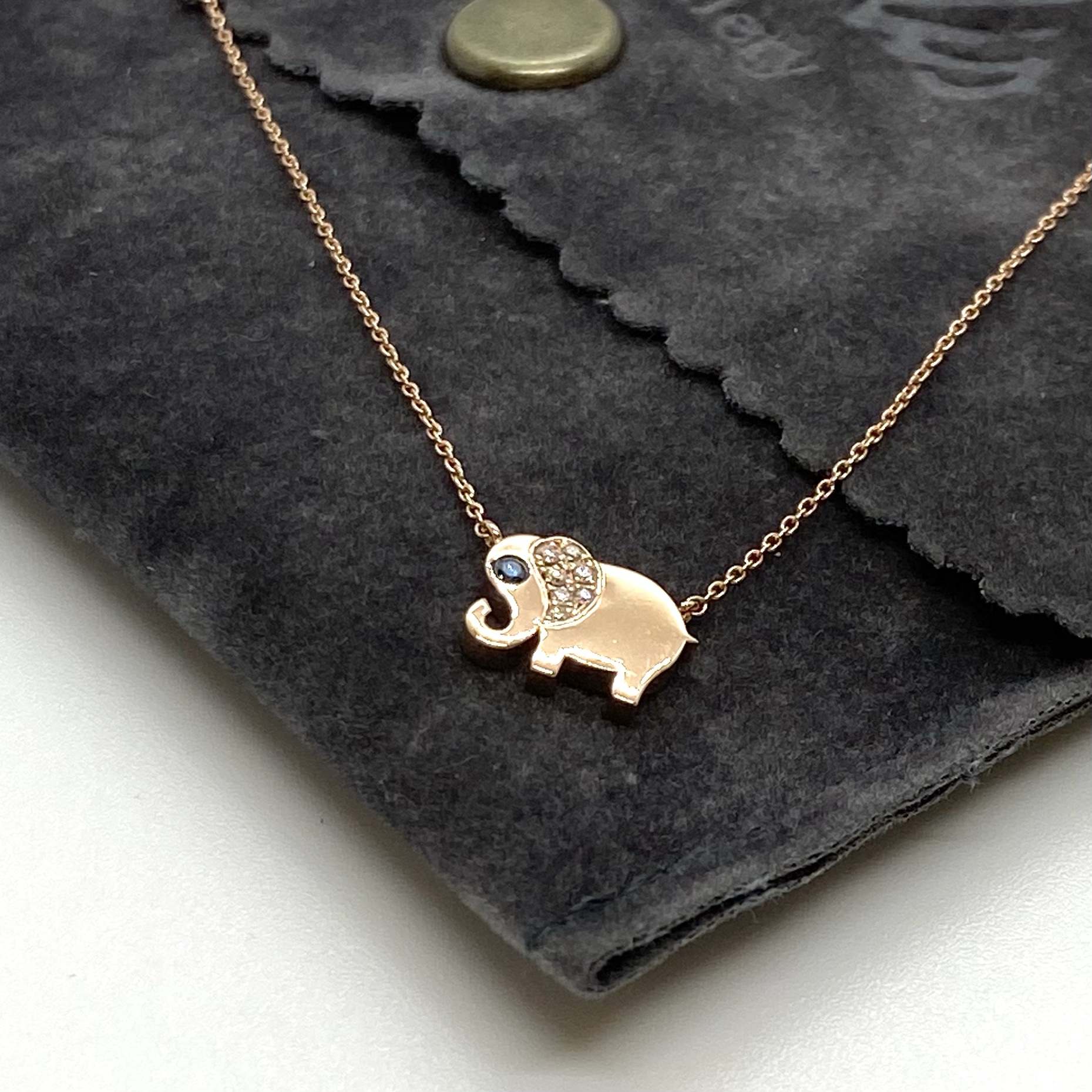 Minimal elephant pendant — Melina Fachidis (3)