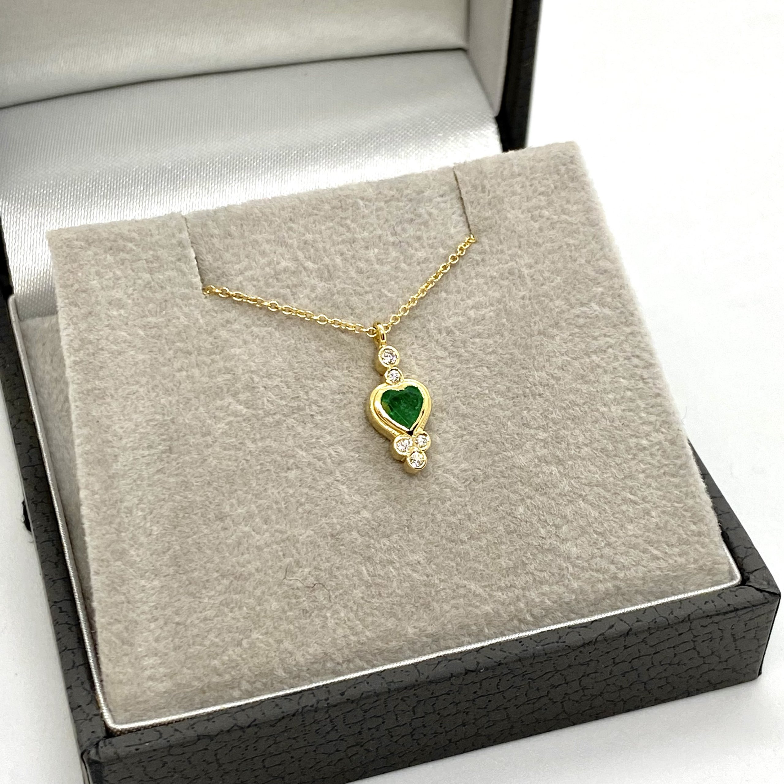 Emerald heart shaped diamond pendant — Melina Fachidis (3)