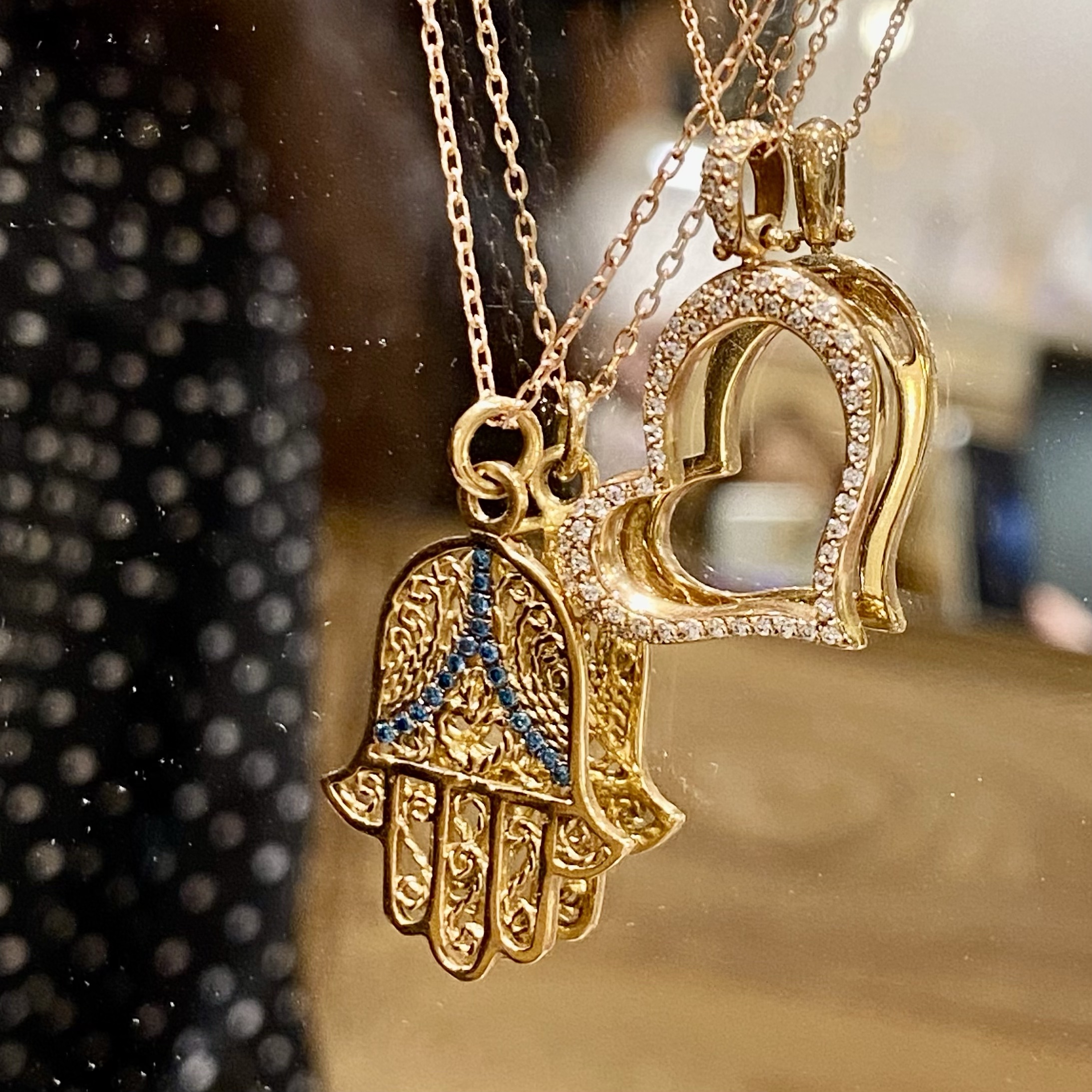 Fatima pendant with blue diamonds — Melina Fachidis (2)