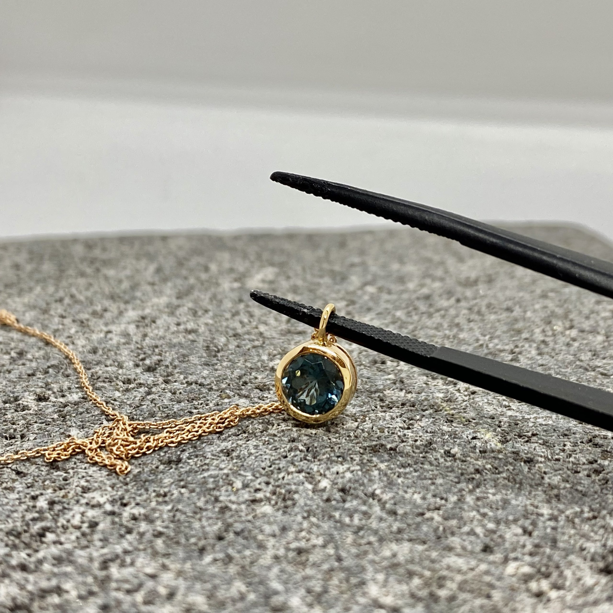 Blue tourmaline pendant — Melina Fachidis (3)