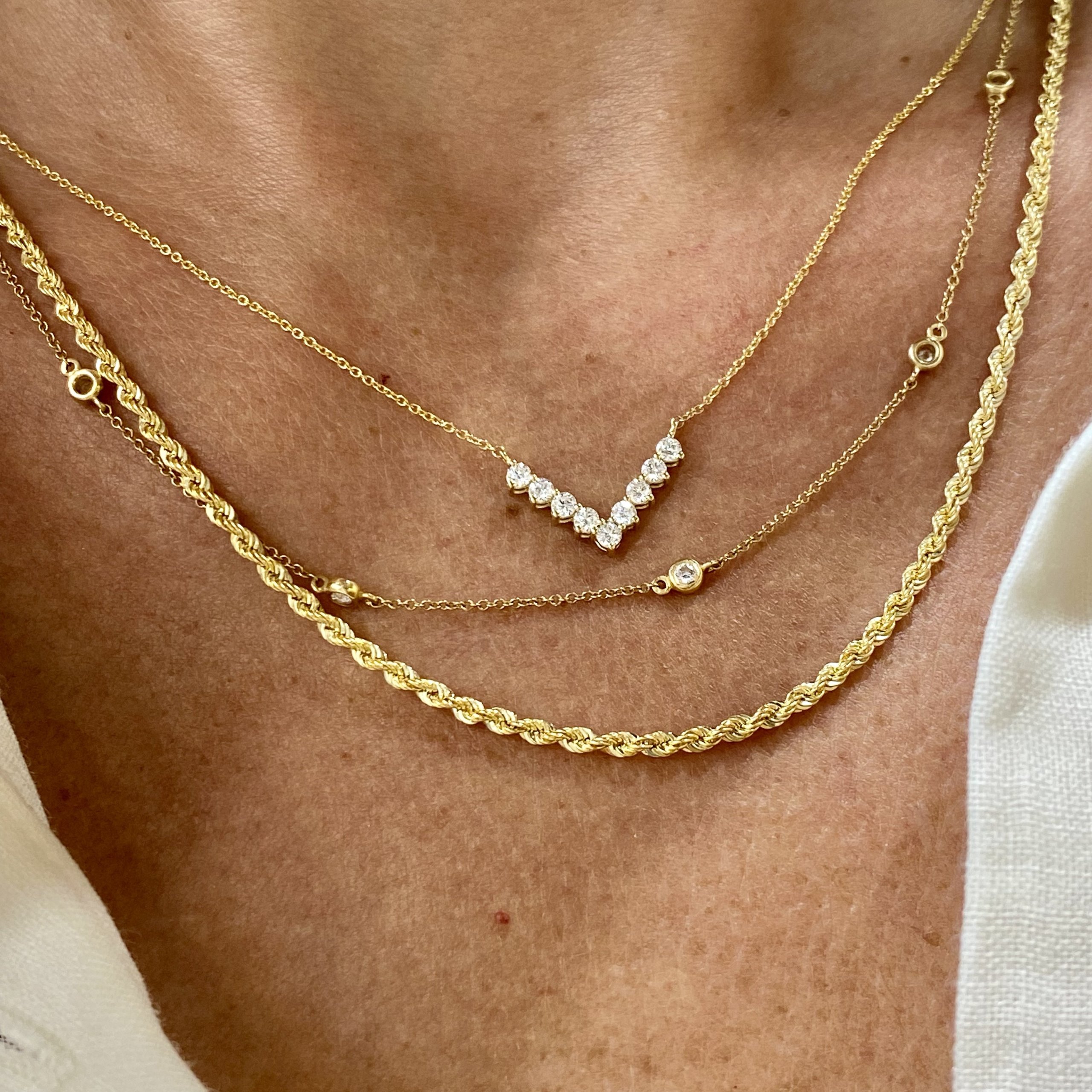 V 9 white diamonds necklace — Melina Fachidis (4)