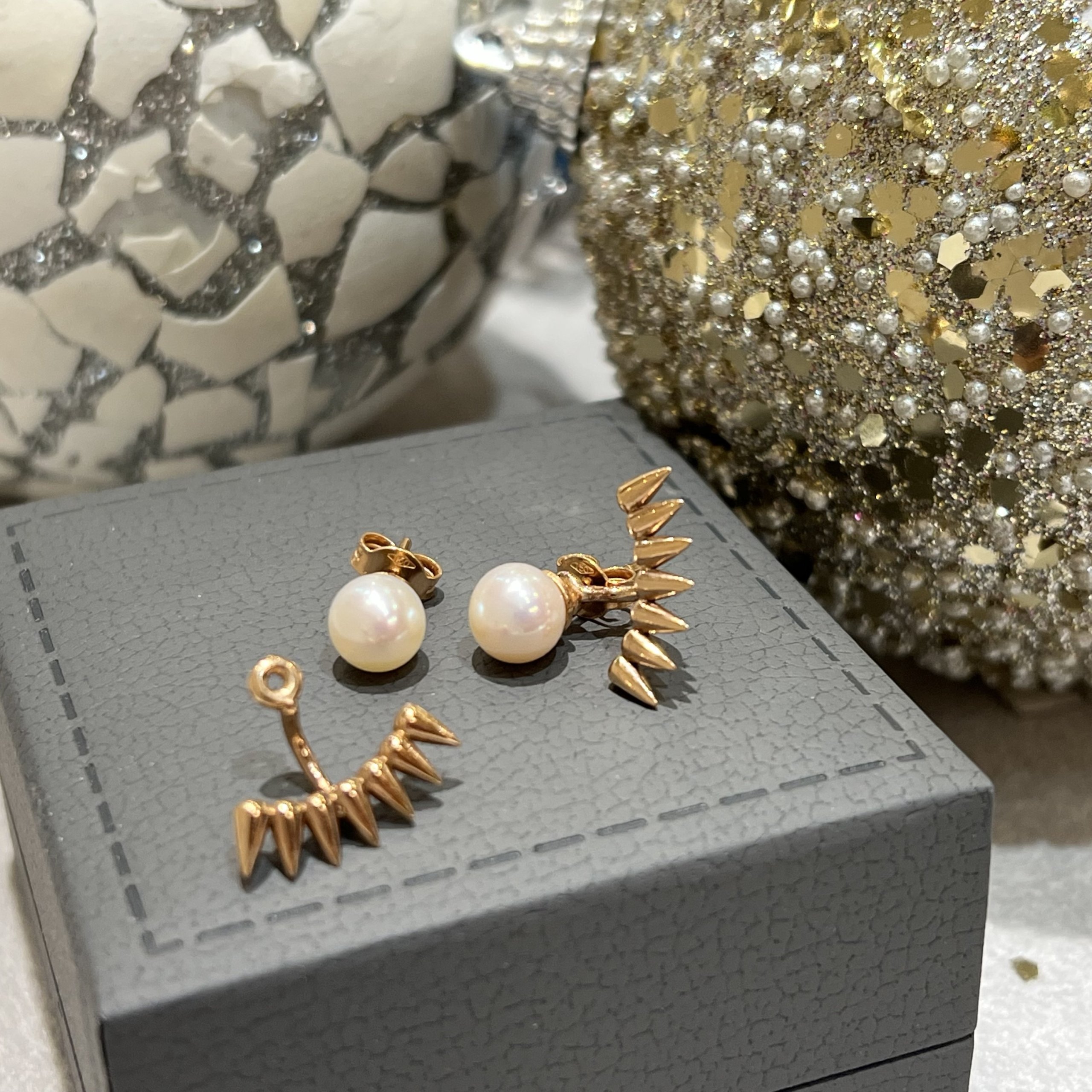 Pearls and sun rays detachable earrings — Melina Fachidis (6)