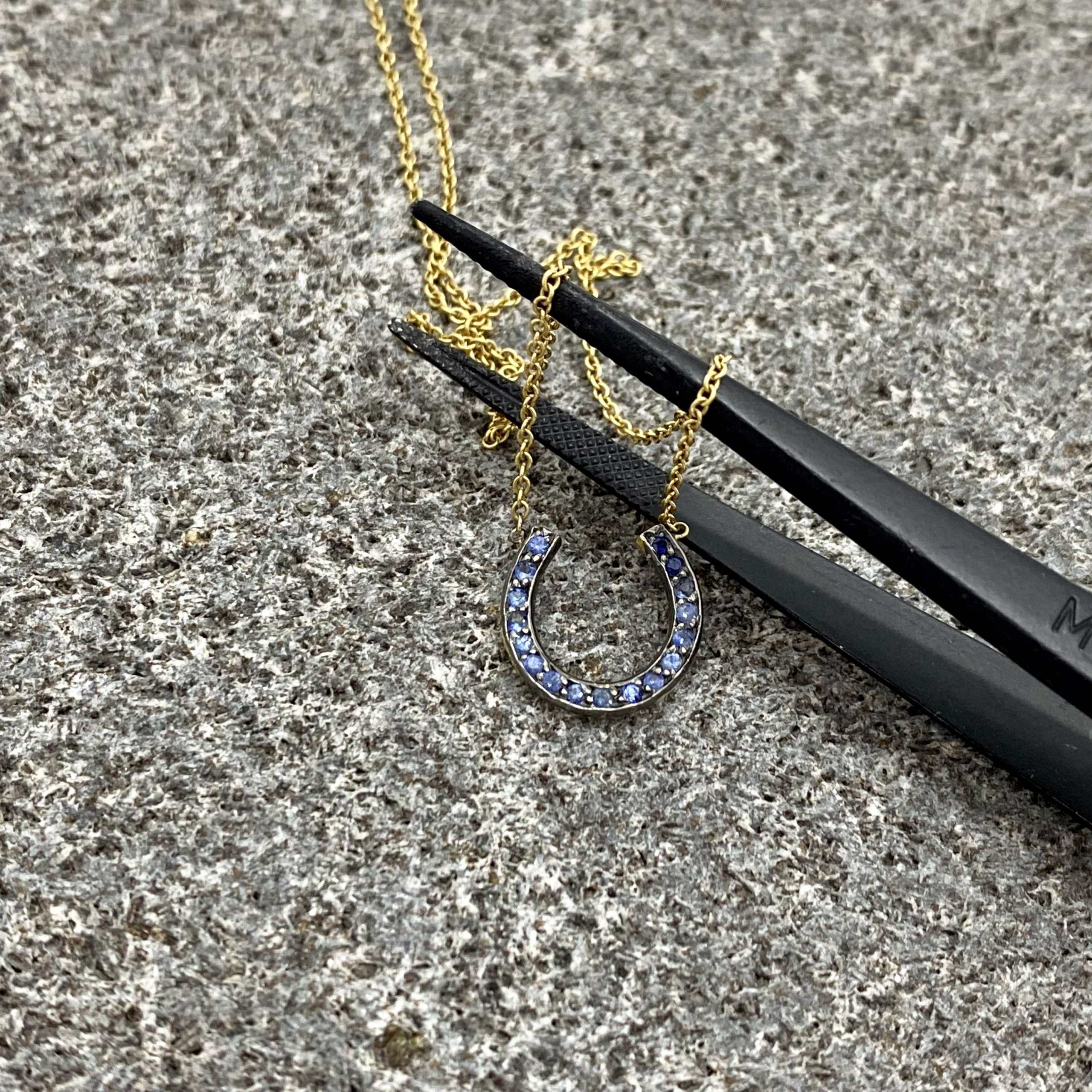 Blue sapphire lucky horseshoe — Melina Fachidis (3)