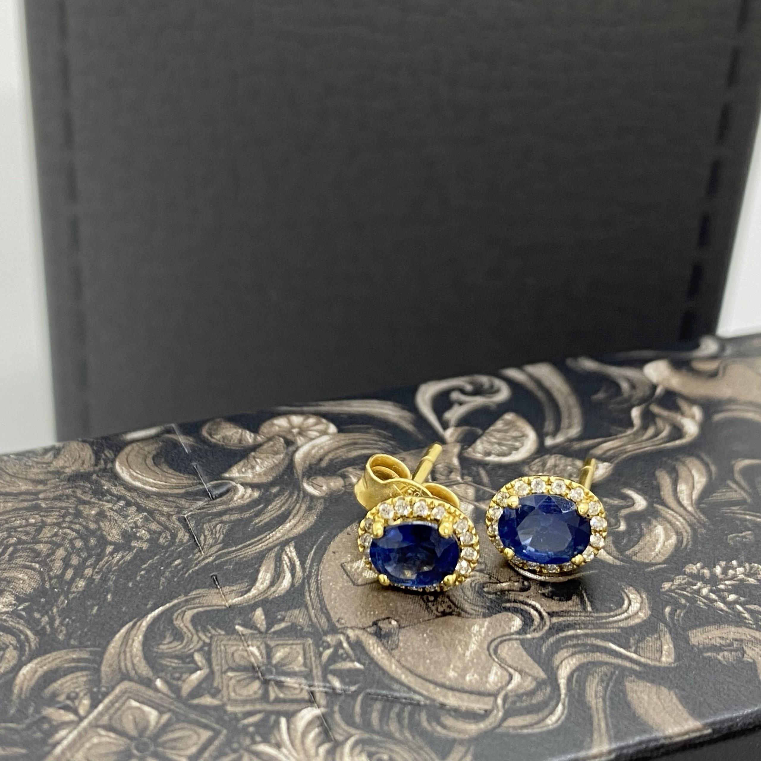Rosetta sapphire earrings — Melina Fachidis (4)