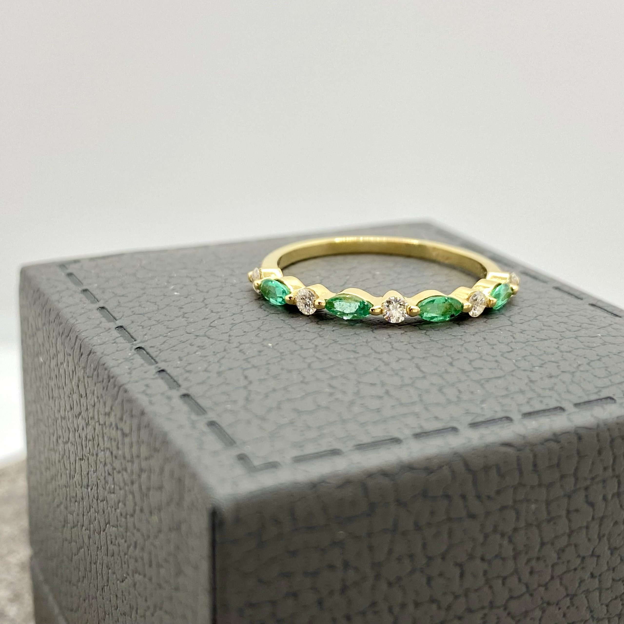 Marquise cut emeralds with white VS diamonds ring — Melina Fachidis (3)