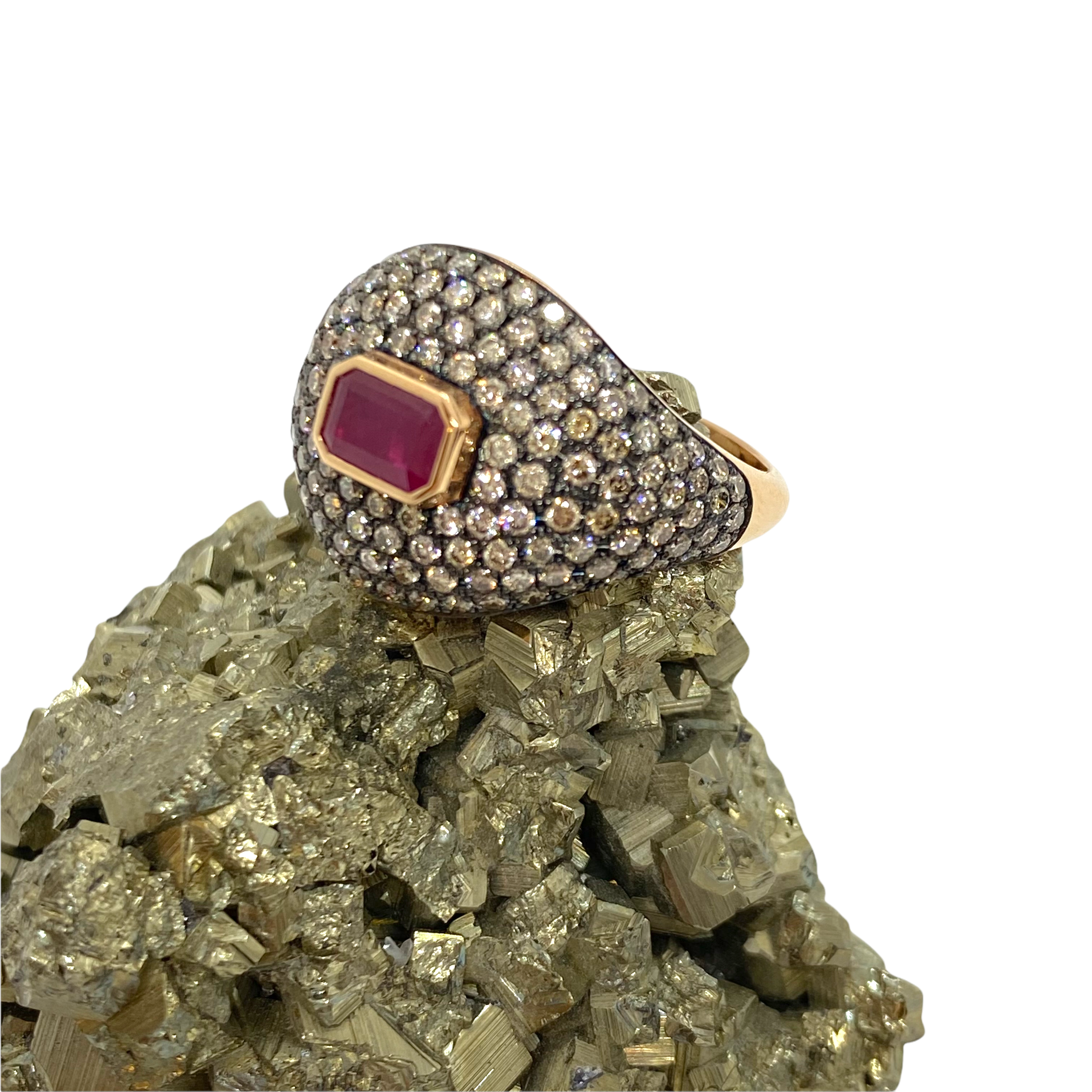 Brown diamond fine ruby rind — Melina Fachidis (2)
