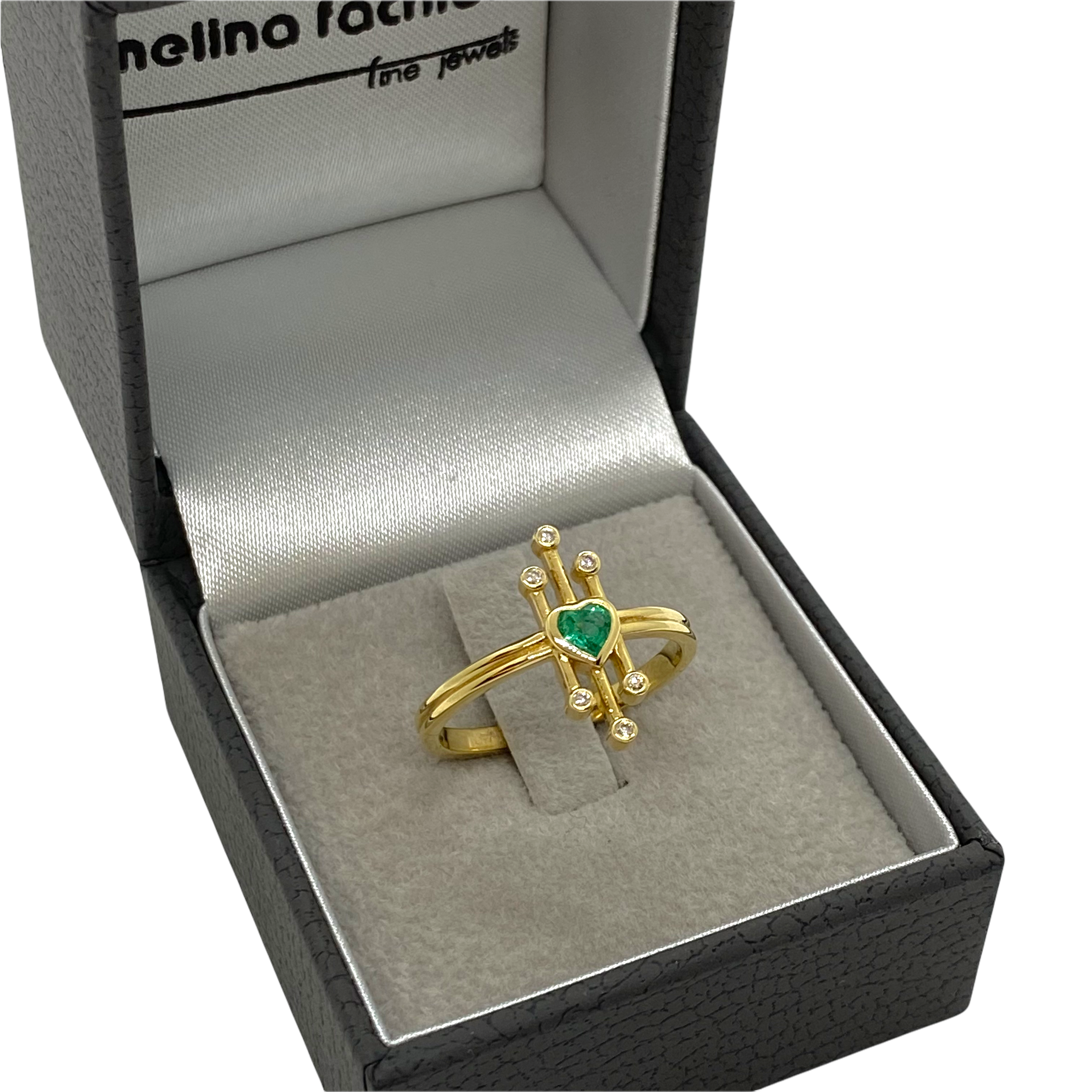 Three lines 18k yellow gold ring with an emerald heart & six white diamonds. — Melina Fachidis (4)