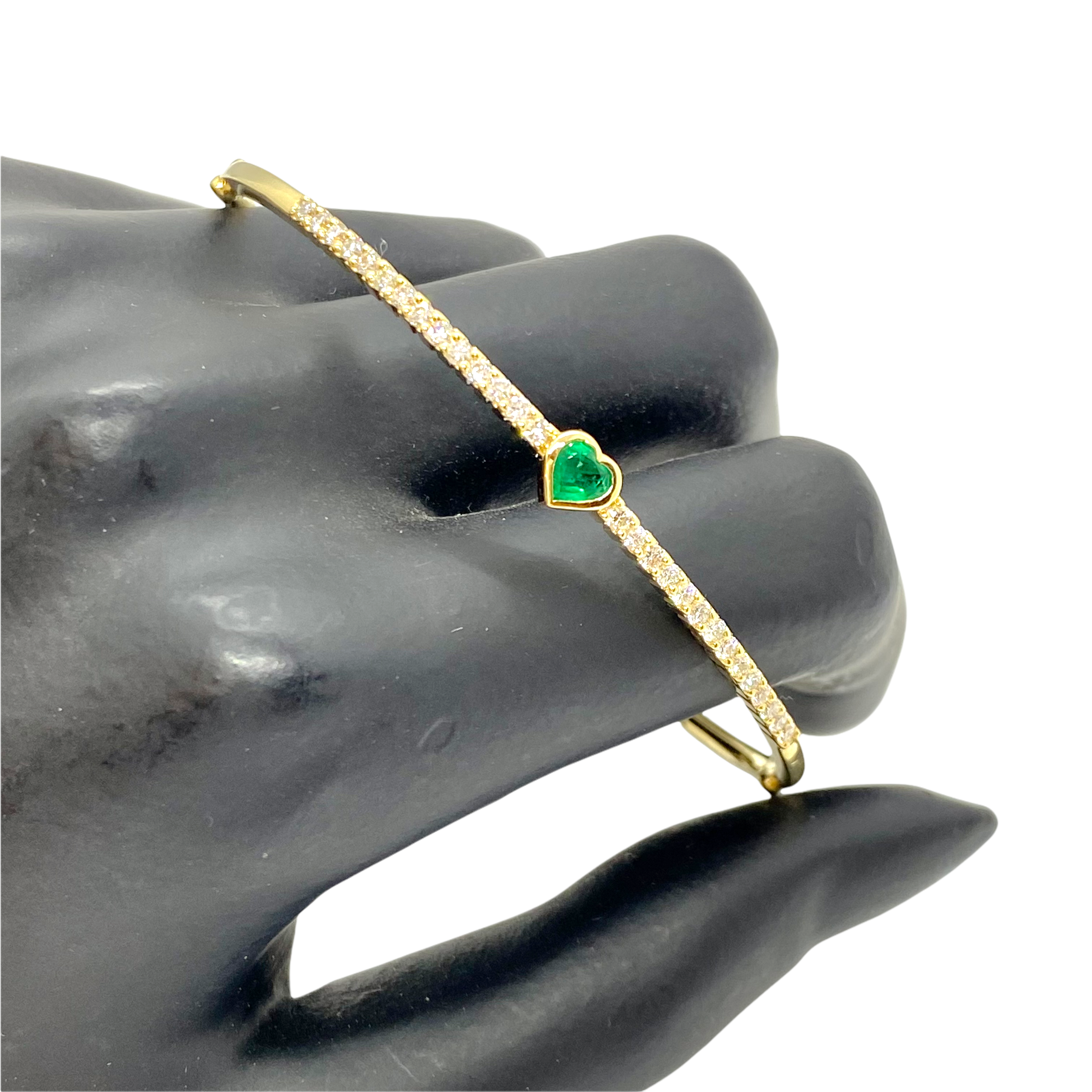 Emerald & diamond 18k yellow gold cuff bracelet — Melina Fachidis (3)