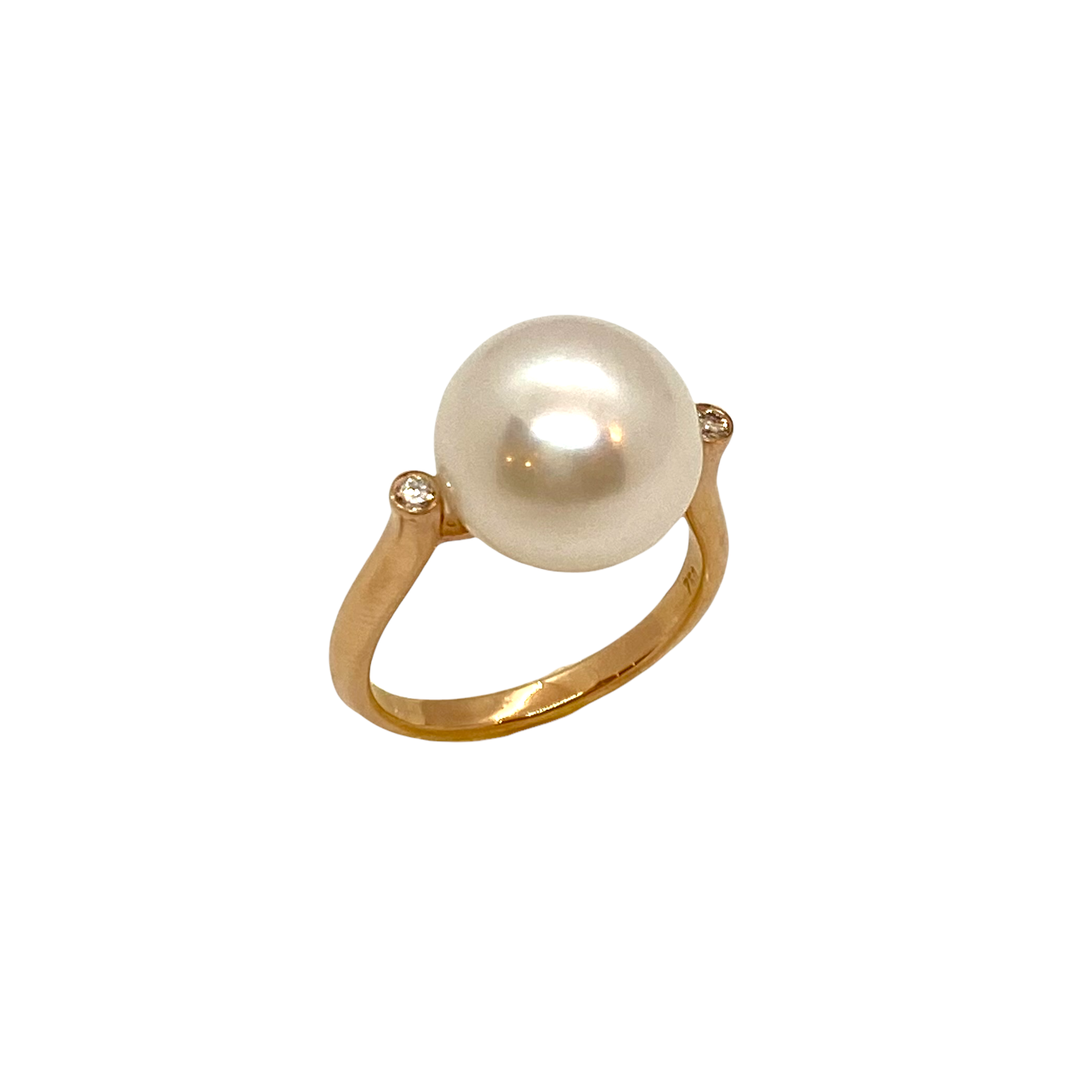 Pearl ring — Melina Fachidis