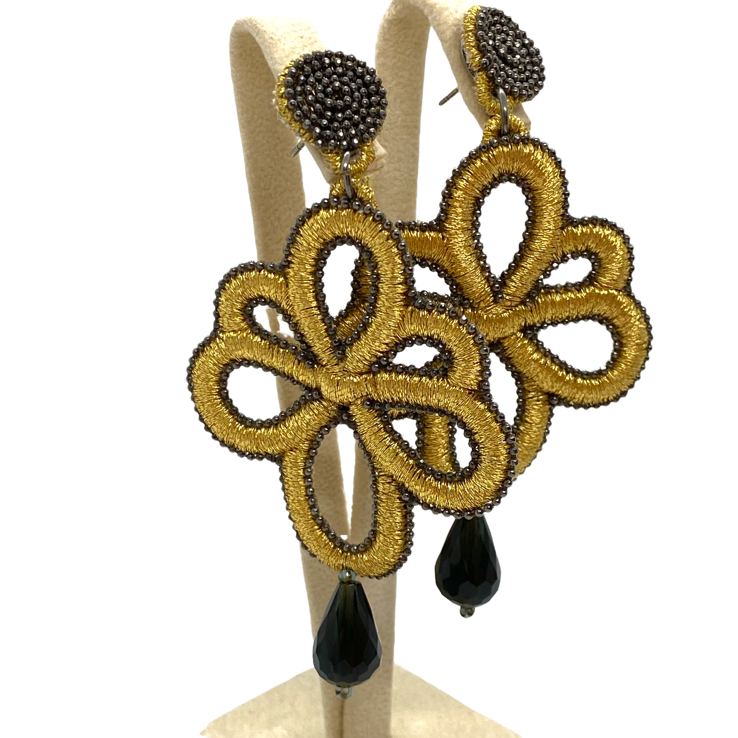Amélie Channel golden earrings — Melina Fachidis (2)