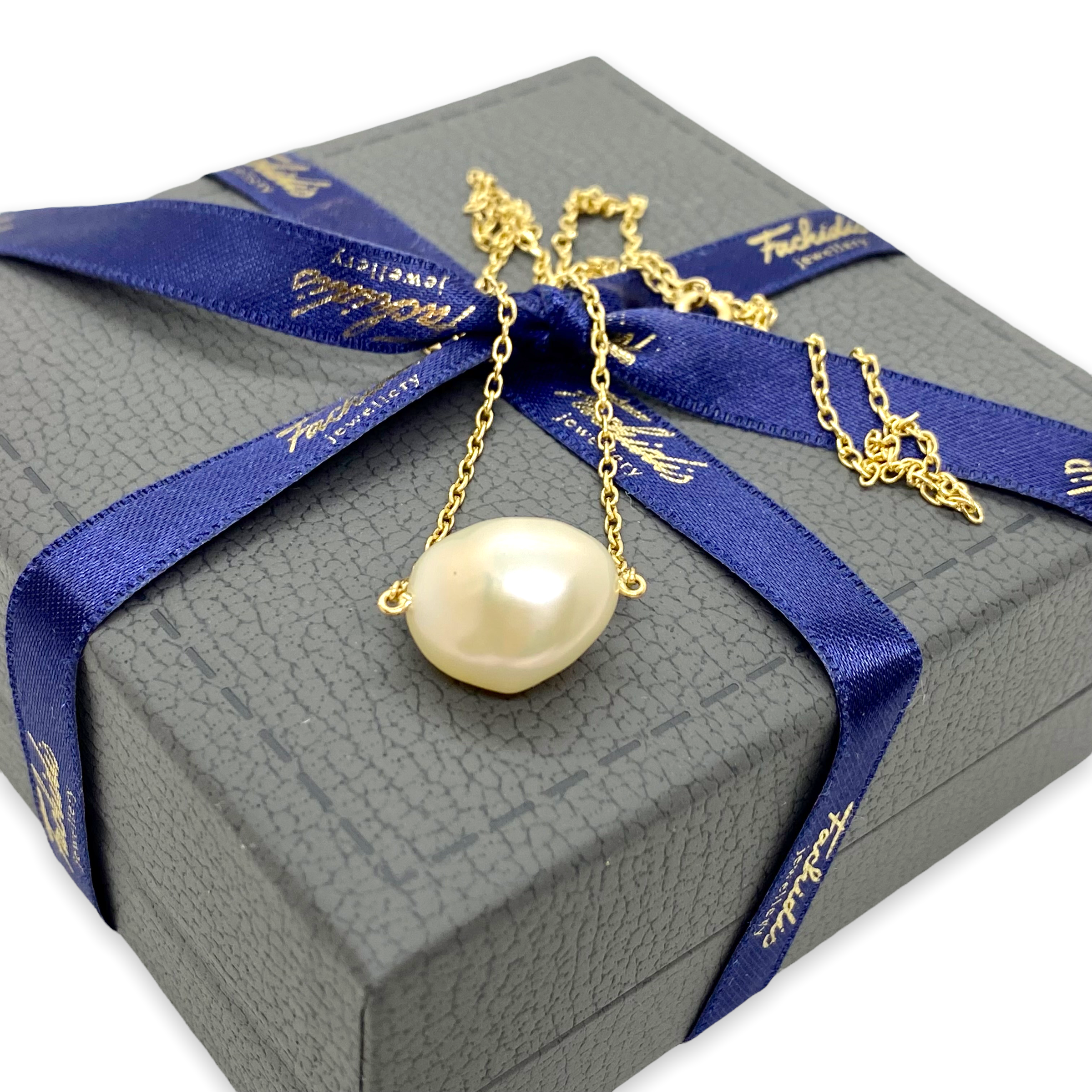Baroque golden pearl necklace — Melina Fachidis (3)