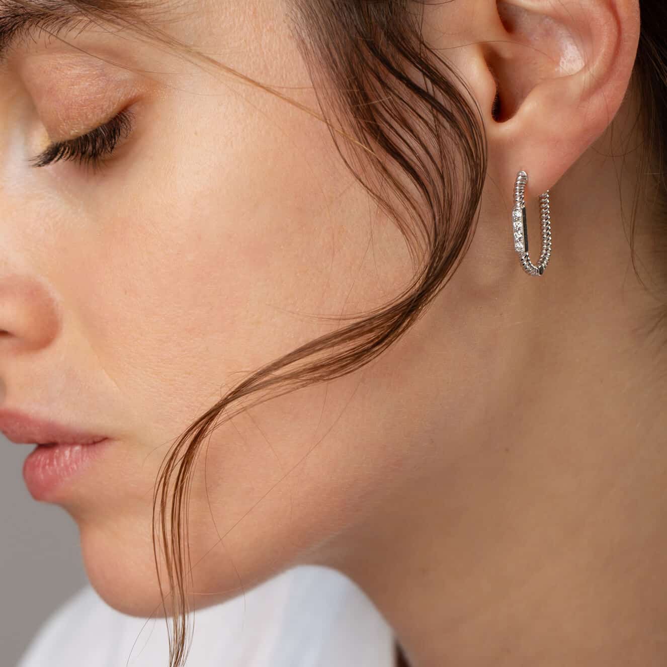 Twisted hoops with diamonds — Melina Fachidis (3)