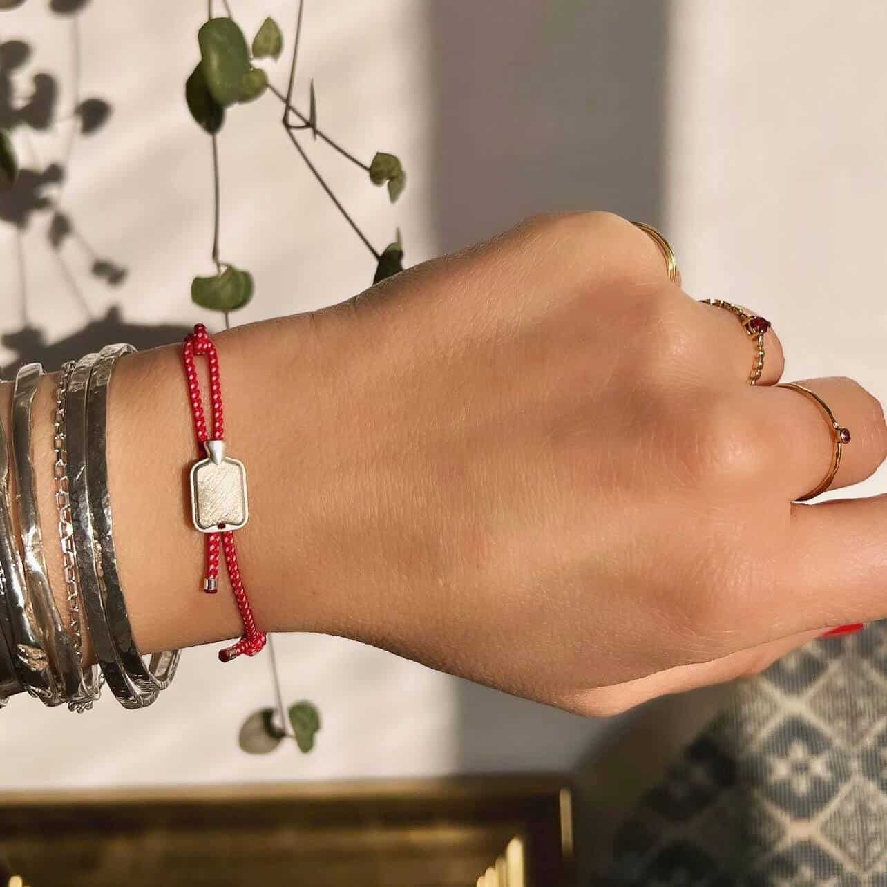 March bracelet 2024 — Melina Fachidis (2)